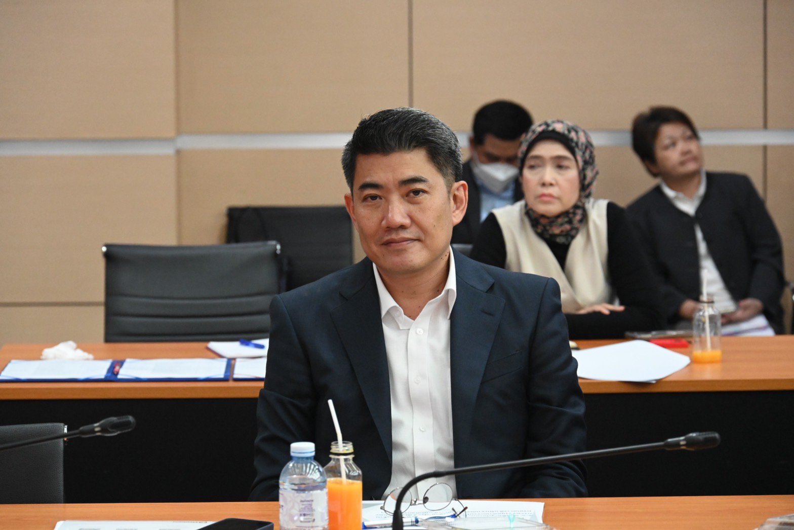 ปลัดฯ ณัฐพล จัดหนัก จัดเต็มส่งท้ายปี 2566 เตรียมจัดงานกาชาด ลุ้นโชคสลากรางวัลใหญ่ทั้งรถยนต์ รถจักรยานยนต์ ทองคำ และเกมส์จับรางวัลลุ้นเครื่องใช้ไฟฟ้า สินค้าอุตสาหกรรมมากมาย พร้อมตื่นตากับศิลปินดาราทุกวัน ที่ร้านกระทรวงอุตสาหกรรม