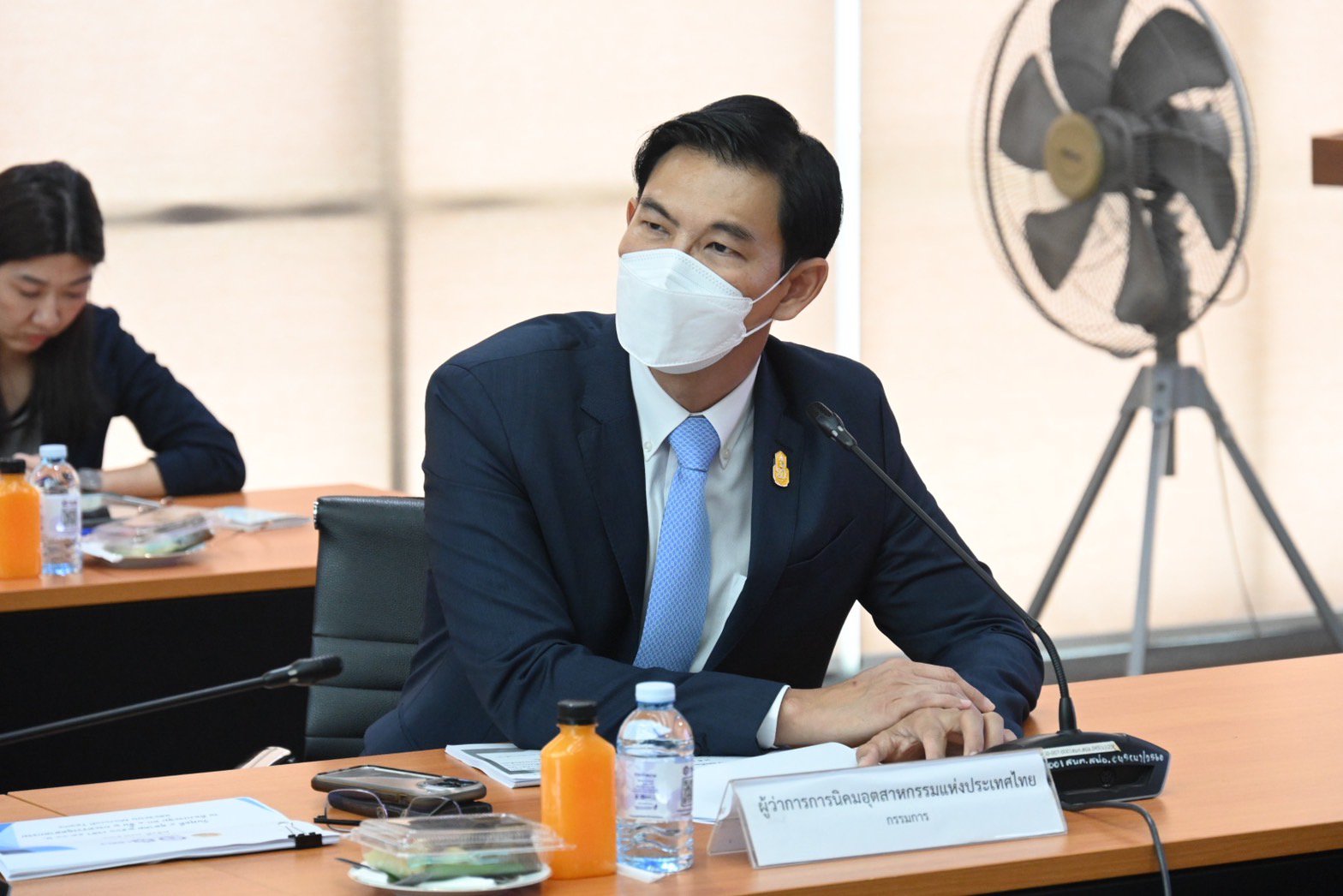 ปลัดฯ ณัฐพล จัดหนัก จัดเต็มส่งท้ายปี 2566 เตรียมจัดงานกาชาด ลุ้นโชคสลากรางวัลใหญ่ทั้งรถยนต์ รถจักรยานยนต์ ทองคำ และเกมส์จับรางวัลลุ้นเครื่องใช้ไฟฟ้า สินค้าอุตสาหกรรมมากมาย พร้อมตื่นตากับศิลปินดาราทุกวัน ที่ร้านกระทรวงอุตสาหกรรม