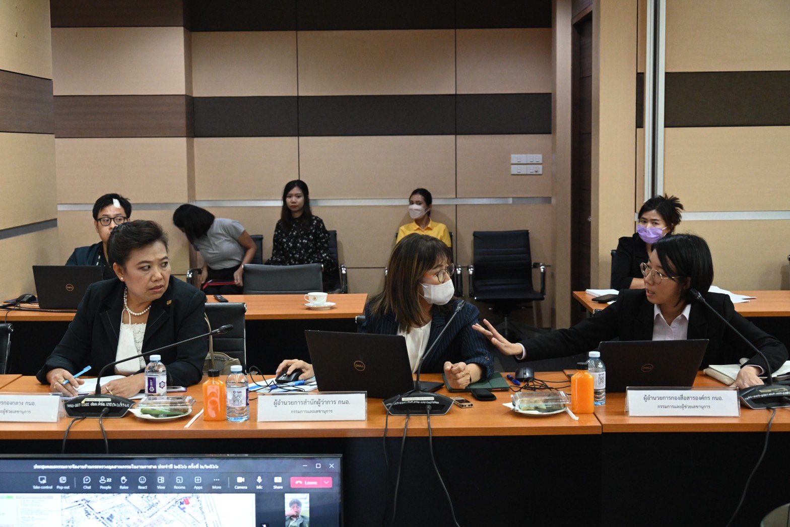 ปลัดฯ ณัฐพล จัดหนัก จัดเต็มส่งท้ายปี 2566 เตรียมจัดงานกาชาด ลุ้นโชคสลากรางวัลใหญ่ทั้งรถยนต์ รถจักรยานยนต์ ทองคำ และเกมส์จับรางวัลลุ้นเครื่องใช้ไฟฟ้า สินค้าอุตสาหกรรมมากมาย พร้อมตื่นตากับศิลปินดาราทุกวัน ที่ร้านกระทรวงอุตสาหกรรม