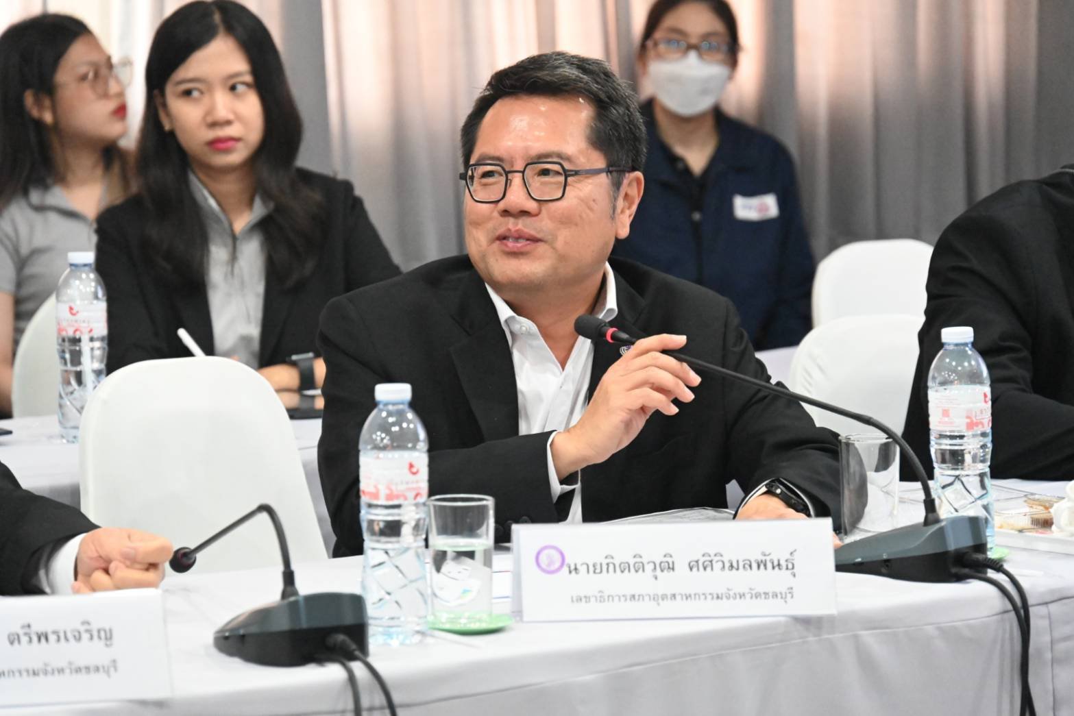 รัฐมนตรีฯ พิมพ์ภัทรา ลงพื้นที่เมืองชล เร่งพัฒนาอุตสาหกรรมสู่เมืองเศรษฐกิจชั้นนำอาเซียน