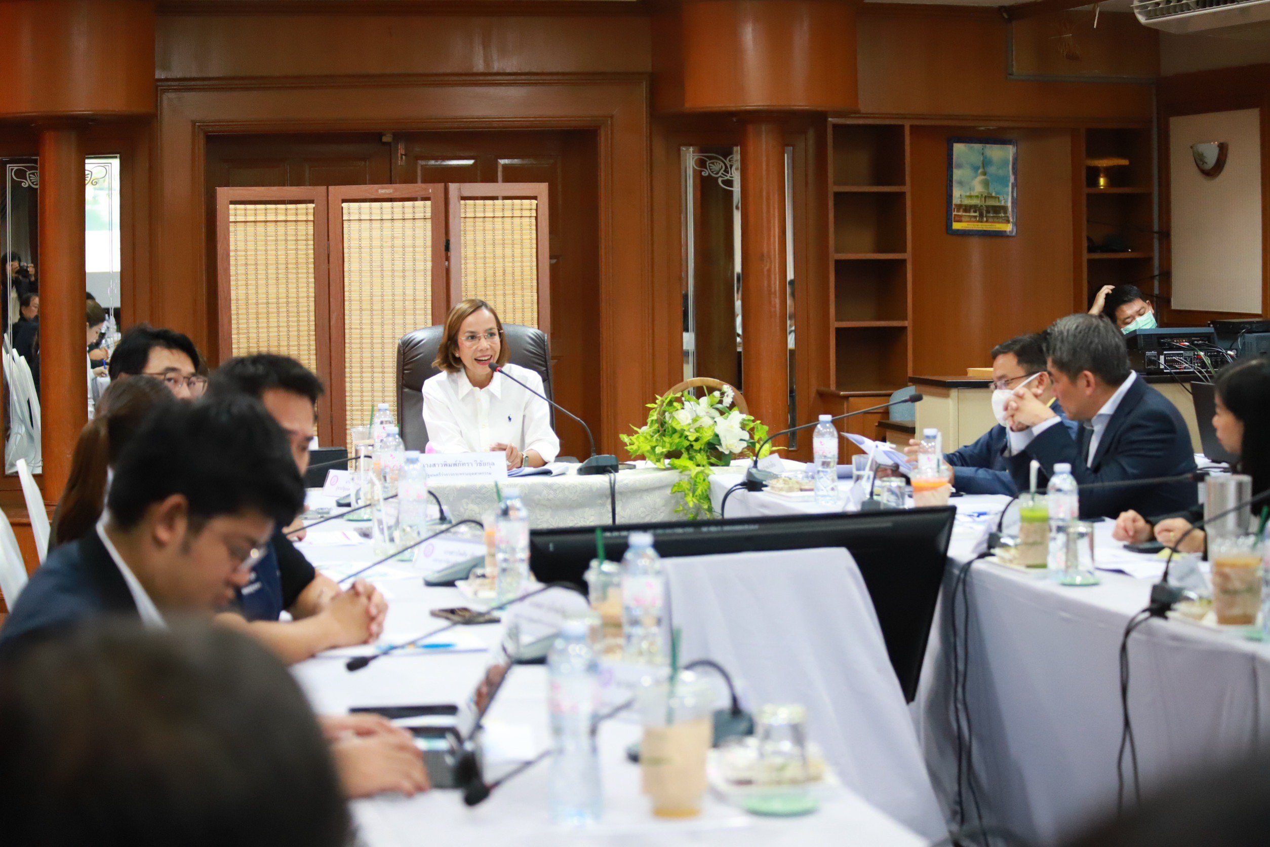 รัฐมนตรีฯ พิมพ์ภัทรา ลงพื้นที่เมืองชล เร่งพัฒนาอุตสาหกรรมสู่เมืองเศรษฐกิจชั้นนำอาเซียน