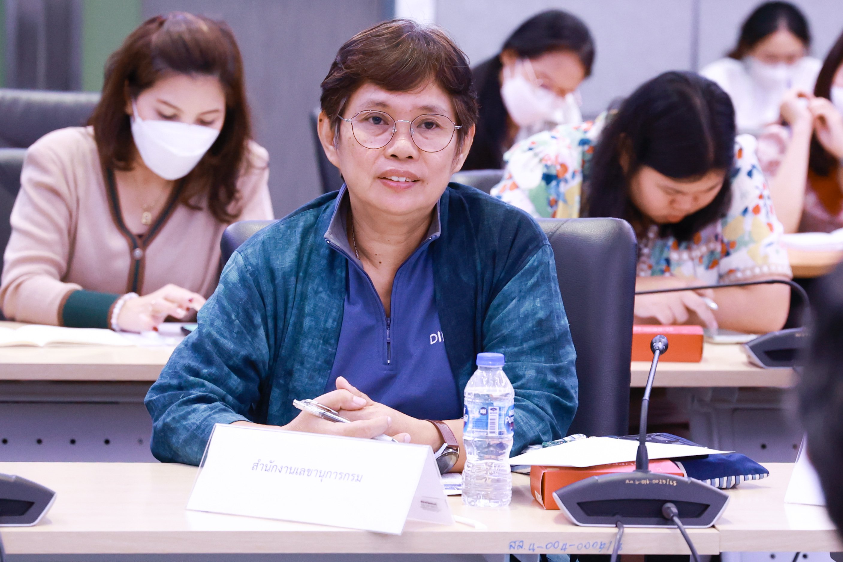 "ดีพร้อม" หารือแนวทางการบริหารงาน ปีงบฯ  66 ไปพลางก่อน