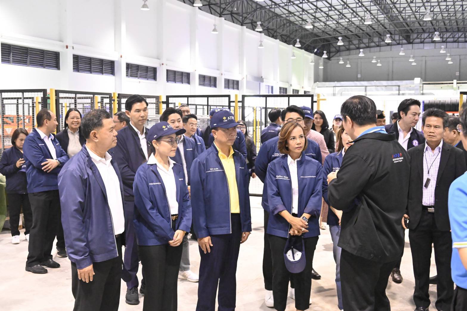 รมว.พิมพ์ภัทรา ลงพื้นที่ติดตามความคืบหน้าศูนย์ ATTRIC ตอกย้ำความเชื่อมั่นนักลงทุน