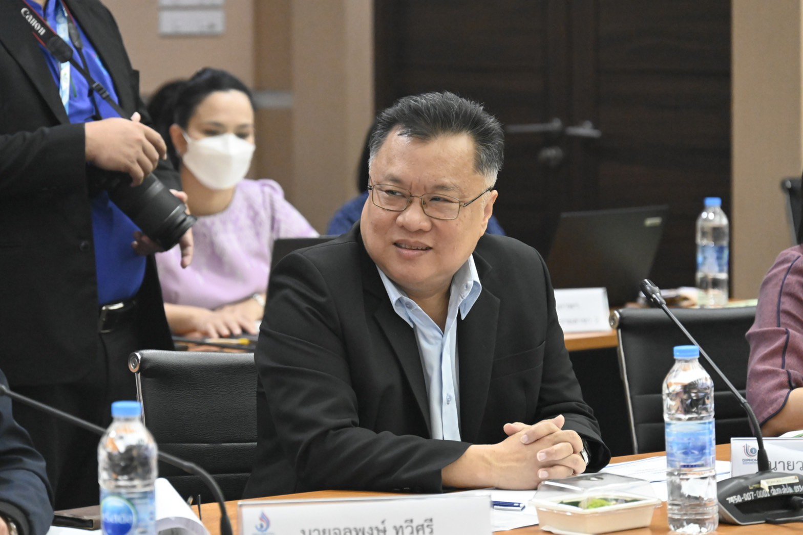 รัฐมนตรีฯ พิมพ์ภัทรา นัดประชุมนัดแรก เร่งขับเคลื่อนนโยบายการส่งเสริมและพัฒนาอุตฯ ฮาลาลในพื้นที่ระเบียงเศรษฐกิจภาคใต้ สู่ตลาดโลก