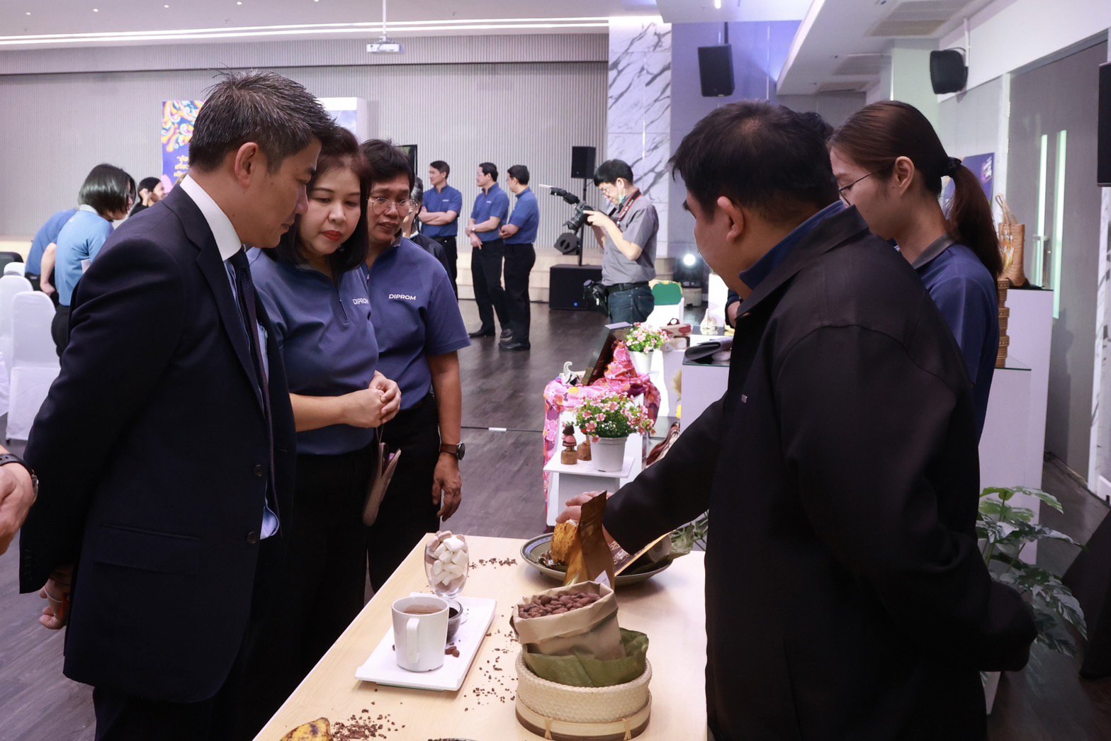 รมว.พิมพ์ภัทรา สั่งการ ดีพร้อม บุกเมืองคอน ลุยบิ๊กอีเว้นท์ มอบของขวัญปีใหม่ส่งท้ายปี เตรียมจัดงานอุตสาหกรรมแฟร์ฯ กระตุ้นเศรษฐกิจภาคใต้ คาดเงินสะพัดกว่า 200 ล้านบาท