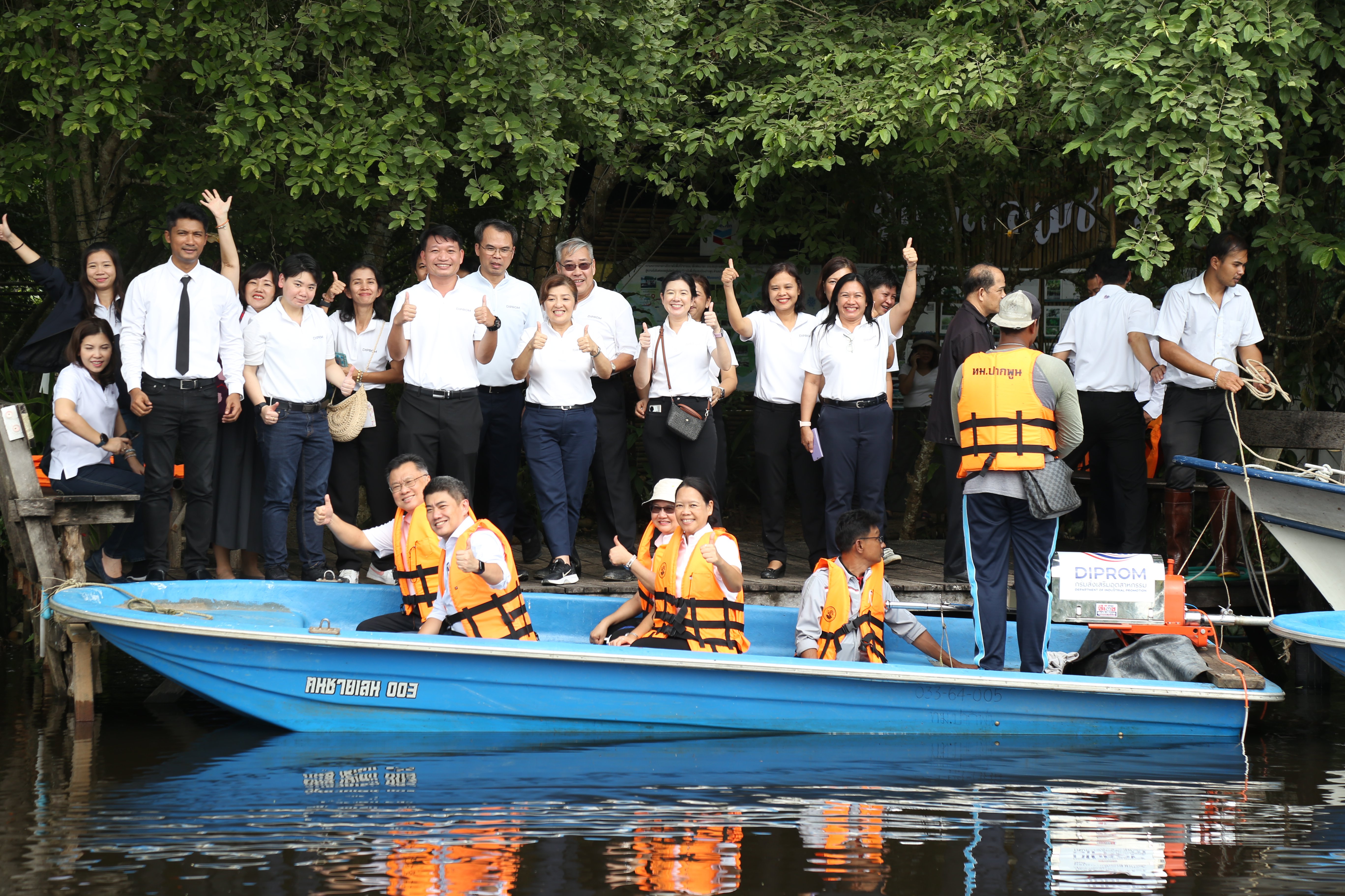“อสอ.ภาสกร” นำทีมดีพร้อม ทดสอบเรือ EV ส่งเสริมการท่องเที่ยวเมืองคอน