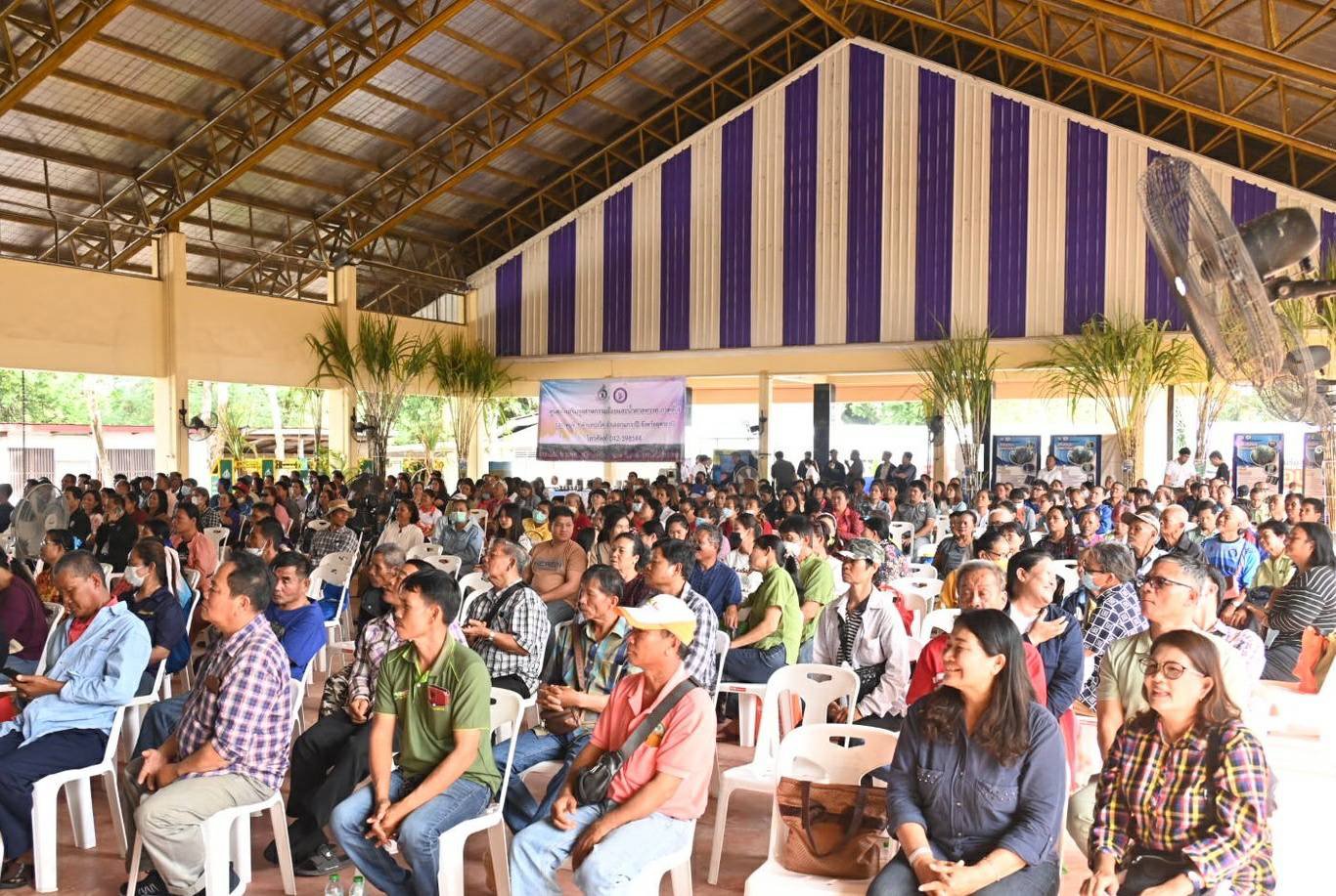รัฐมนตรีฯ พิมพ์ภัทรา ลงพื้นที่ตรวจเยี่ยมและพบปะสมาคมกลุ่มชาวไร่อ้อยภาคตะวันออกเฉียงเหนือ จ.อุดรธานี