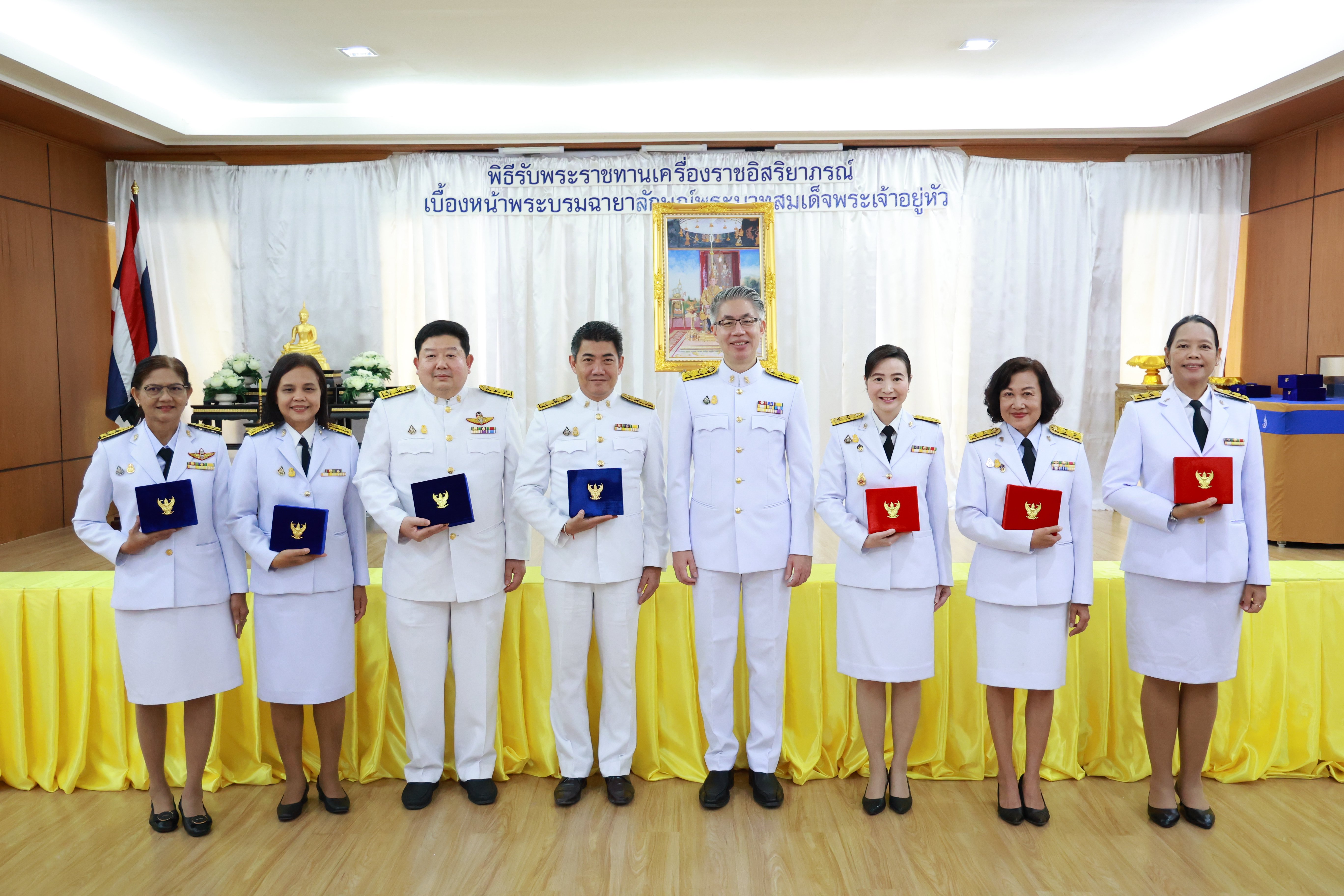 "อสอ.ภาสกร" ร่วมพิธีรับพระราชทานเครื่องราชอิสริยาภรณ์