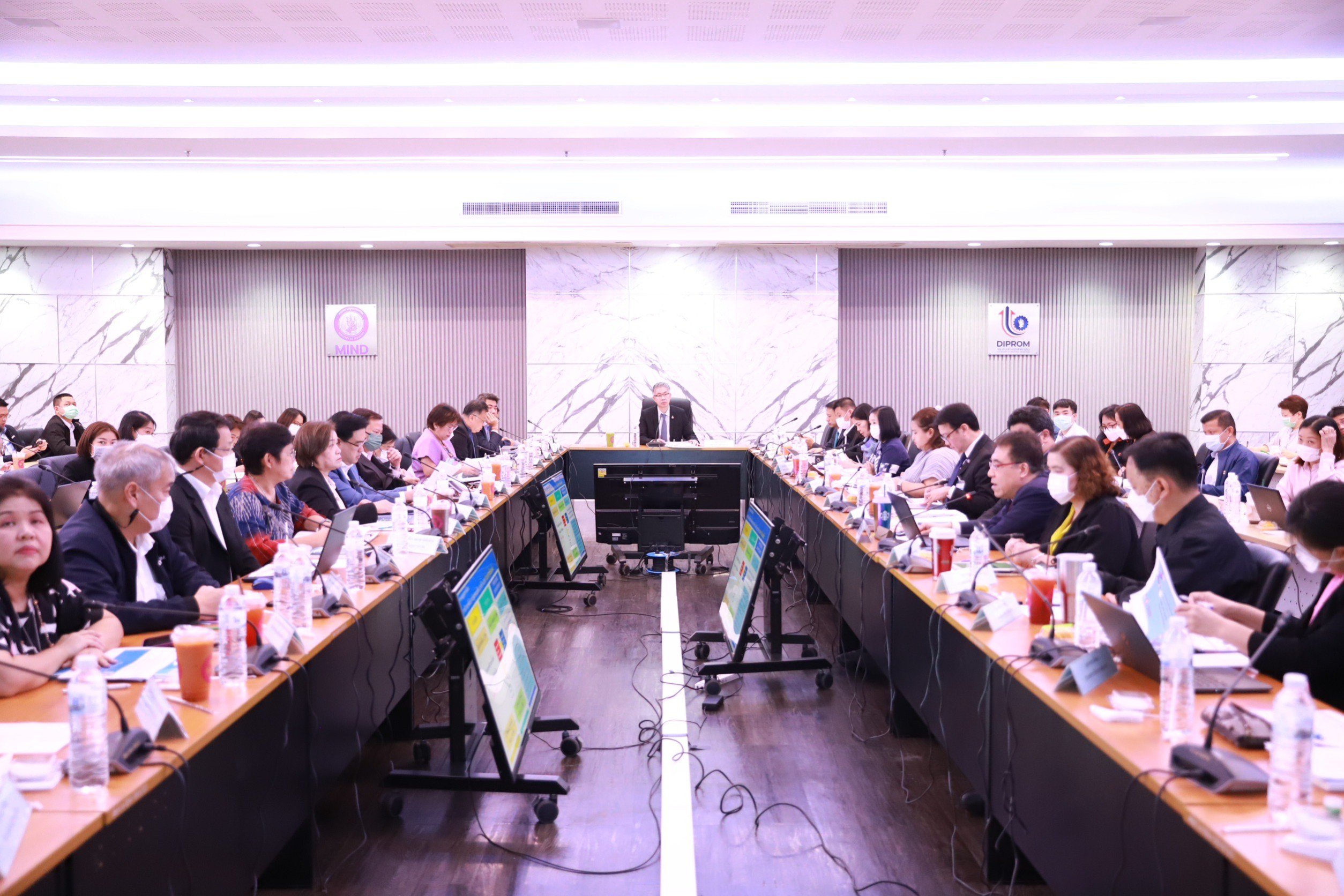 “ปลัดณัฐพล” ระดมทีมคณะกรรมการจัดงานอุตสาหกรรมฯ เตรียมความพร้อมจัดงานมอบรางวัลอุตฯ ต้นปี 2567