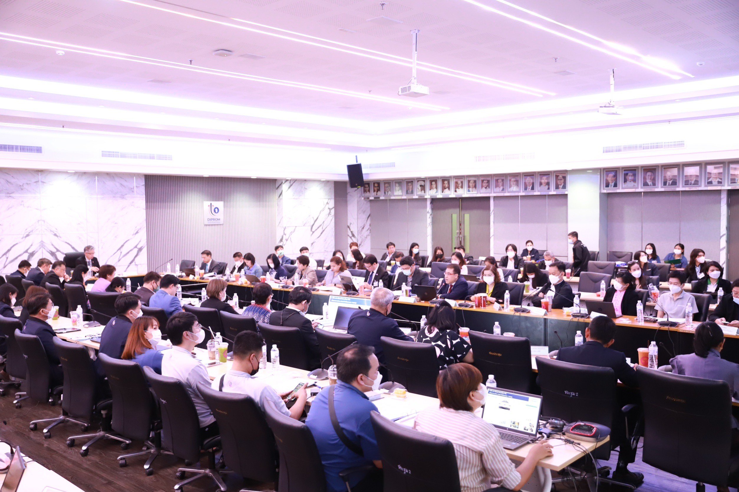 “ปลัดณัฐพล” ระดมทีมคณะกรรมการจัดงานอุตสาหกรรมฯ เตรียมความพร้อมจัดงานมอบรางวัลอุตฯ ต้นปี 2567
