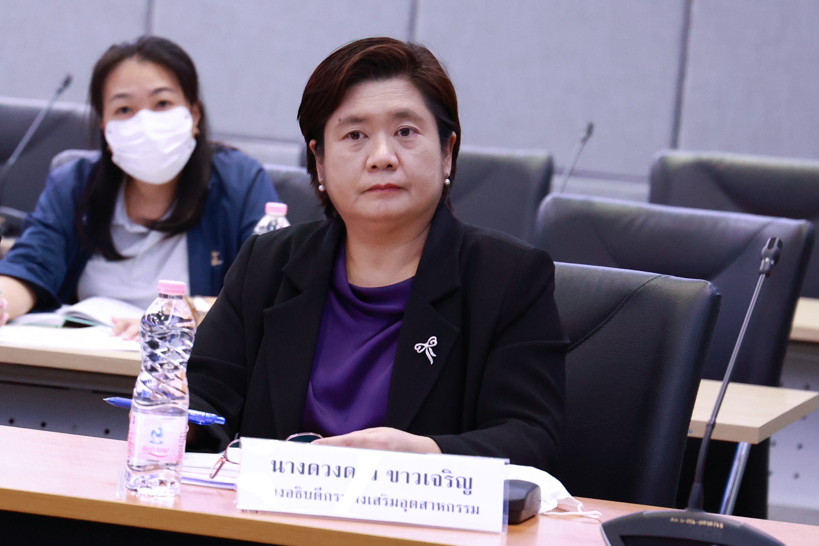 “อธิบดีภาสกร” นำทีมดีพร้อมหารือแนวทางการขับเคลื่อนการพัฒนาวิสาหกิจขนาดกลางและขนาดย่อมด้านการเงิน
