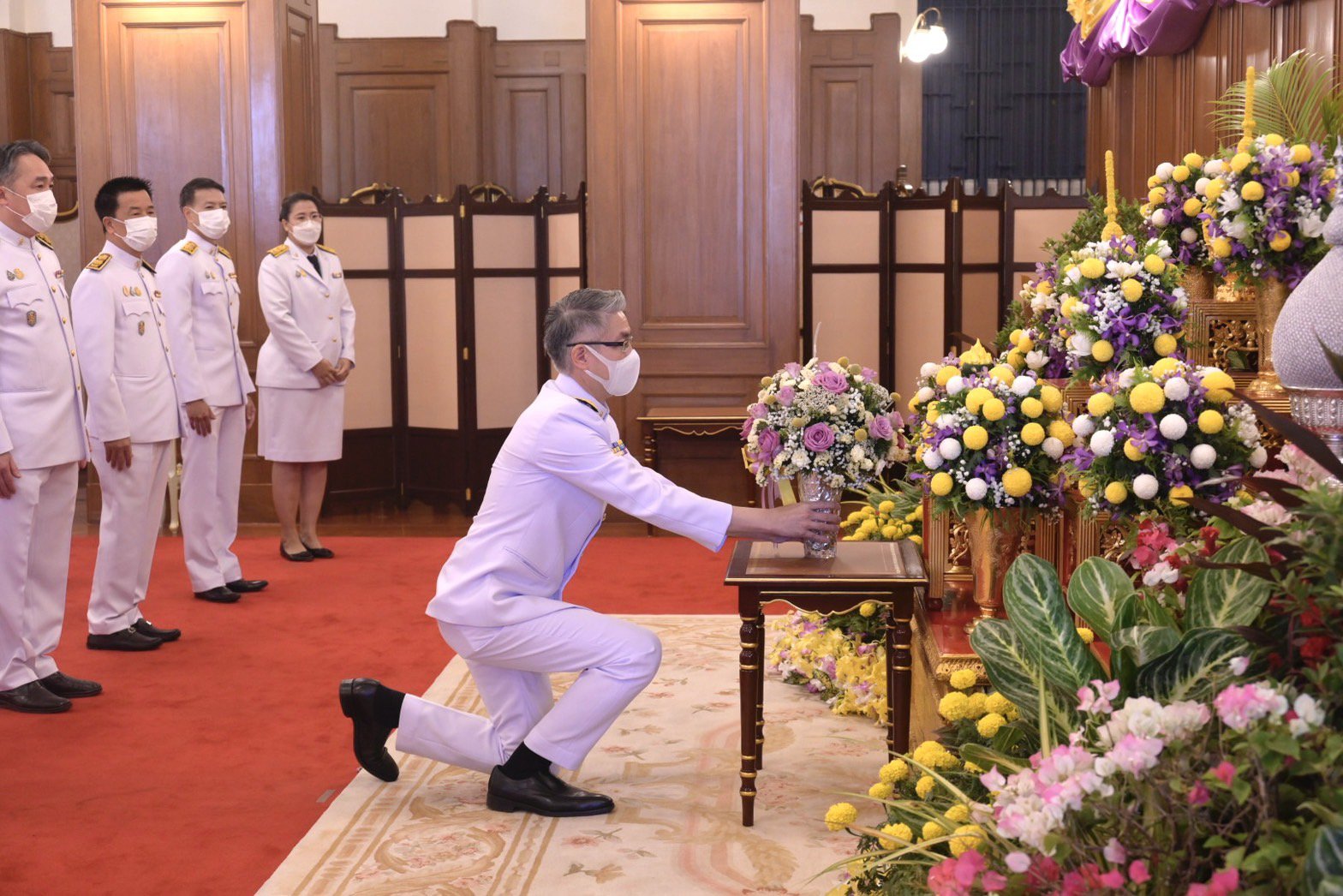 ปลัดฯ ณัฐพล นำคณะผู้บริหาร ก.อุตฯ ลงนามถวายพระพรพระบาทสมเด็จพระเจ้าอยู่หัวและสมเด็จพระนางเจ้าฯ พระบรมราชินี เนื่องในโอกาสวันขึ้นปีใหม่ พุทธศักราช 2567