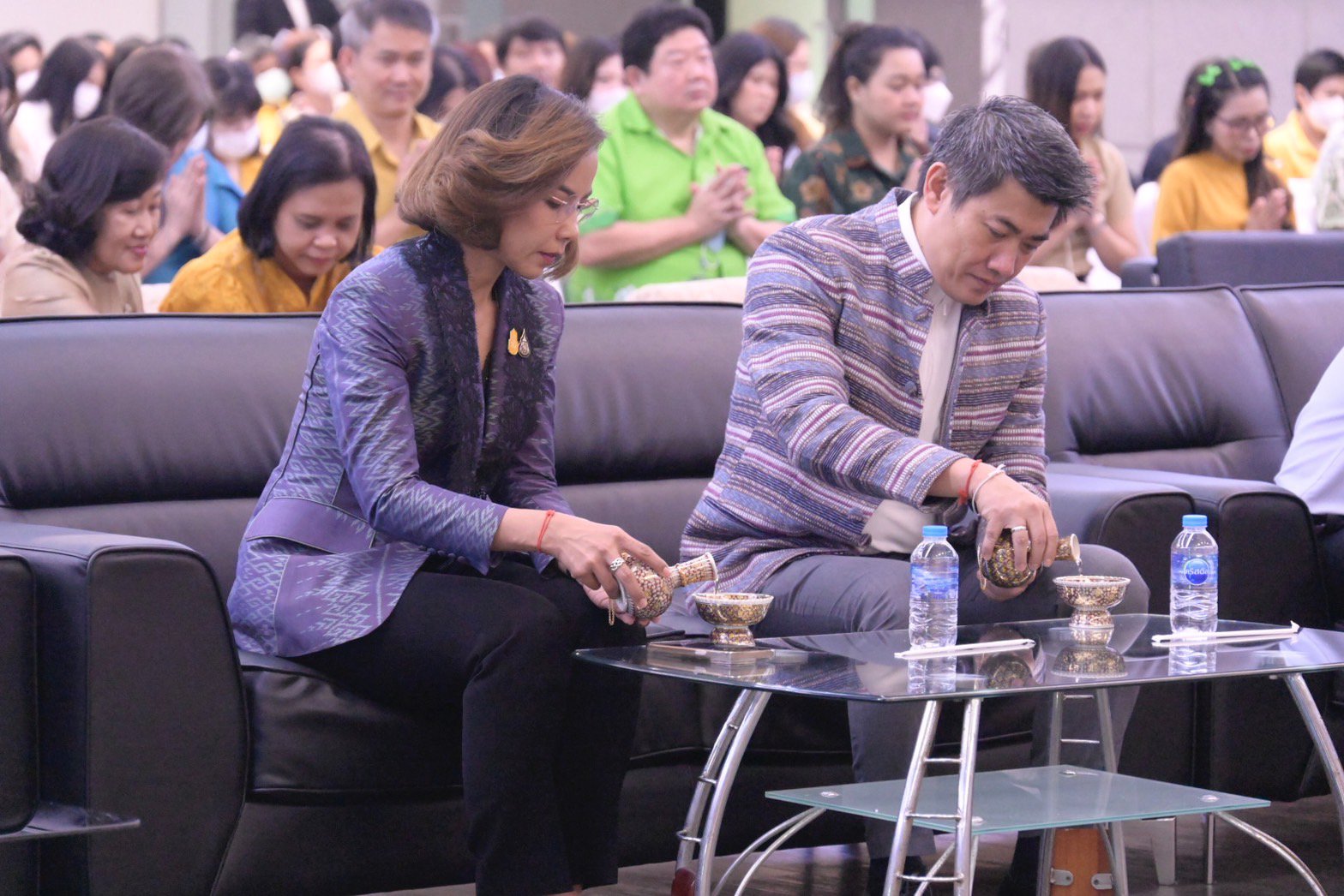 รมว.พิมพ์ภัทรา ร่วมกิจกรรมเสริมสร้างจริยธรรมฯ และทำบุญเนื่องในวันปีใหม่ 2567 ของดีพร้อม