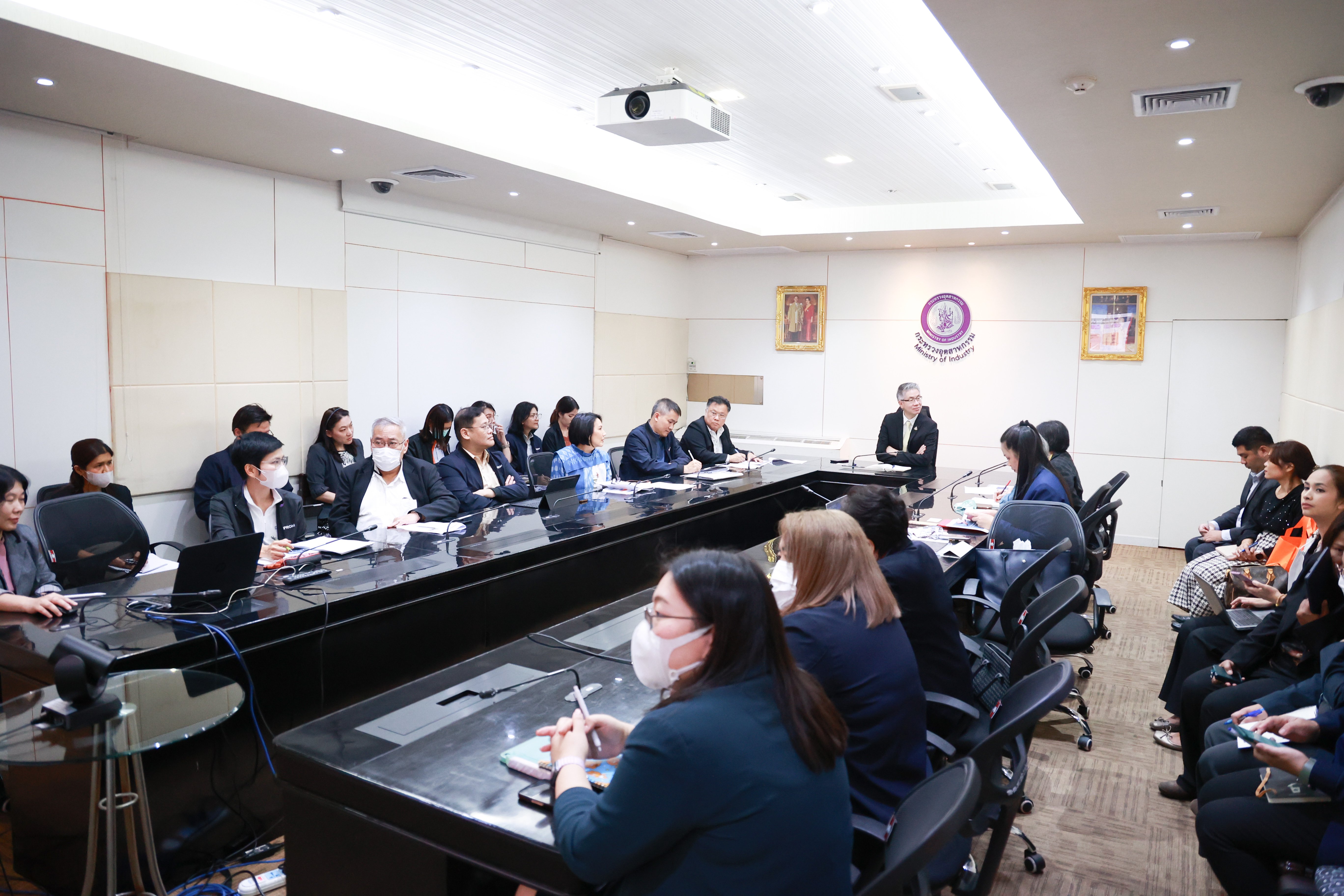 ปลัดฯ ณัฐพล หารือแนวทางการผลักดันให้วิทยาศาสตร์วิจัยและนวัตกรรมมาใช้ในการสนับสนุนการพัฒนาอุตสาหกรรมของประเทศ
