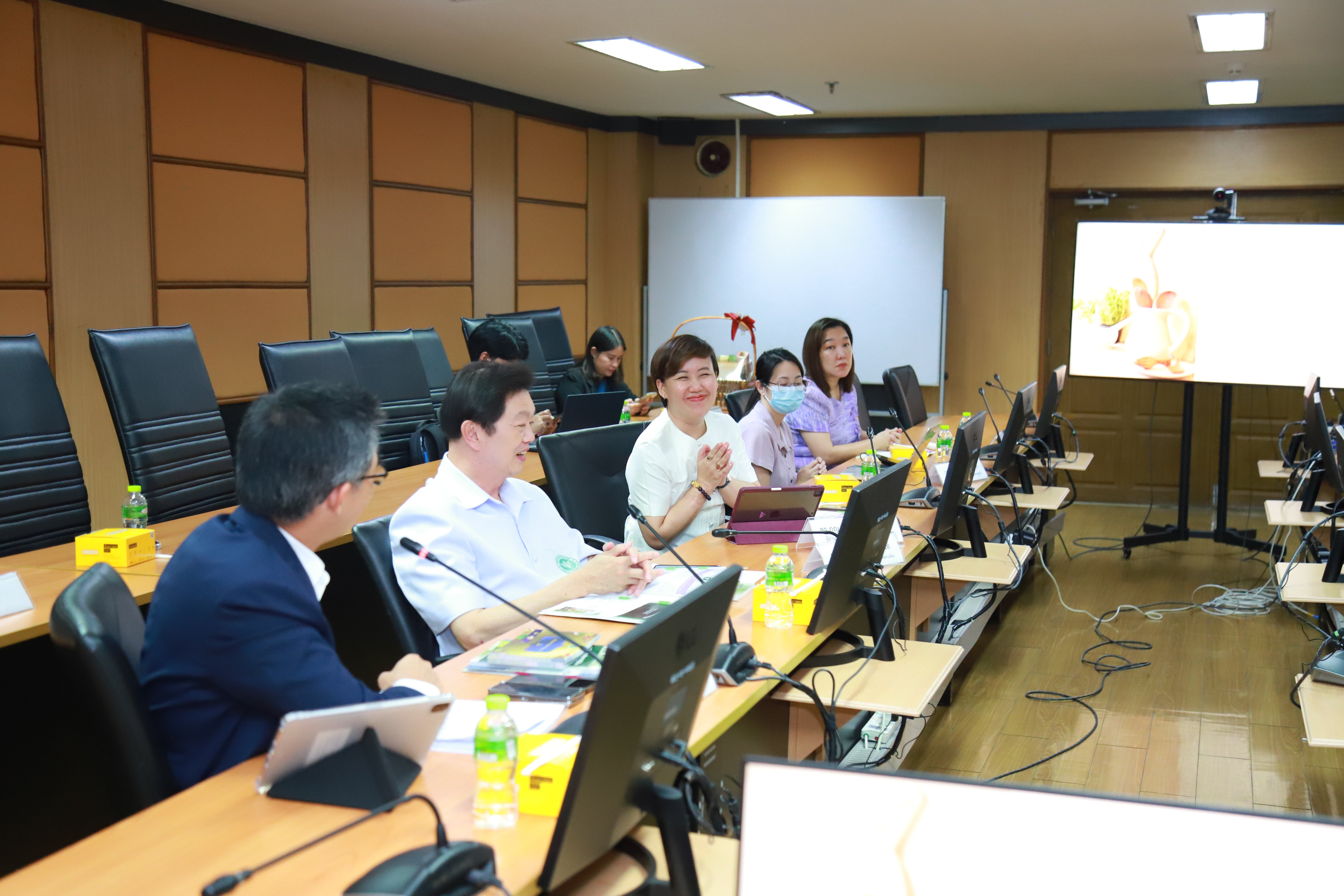“อสอ.ภาสกร" ประชุมหารือกรมการแพทย์แผนไทยและแพทย์ทางเลือก ขับเคลื่อนอุตสาหกรรมสมุนไพรไทย