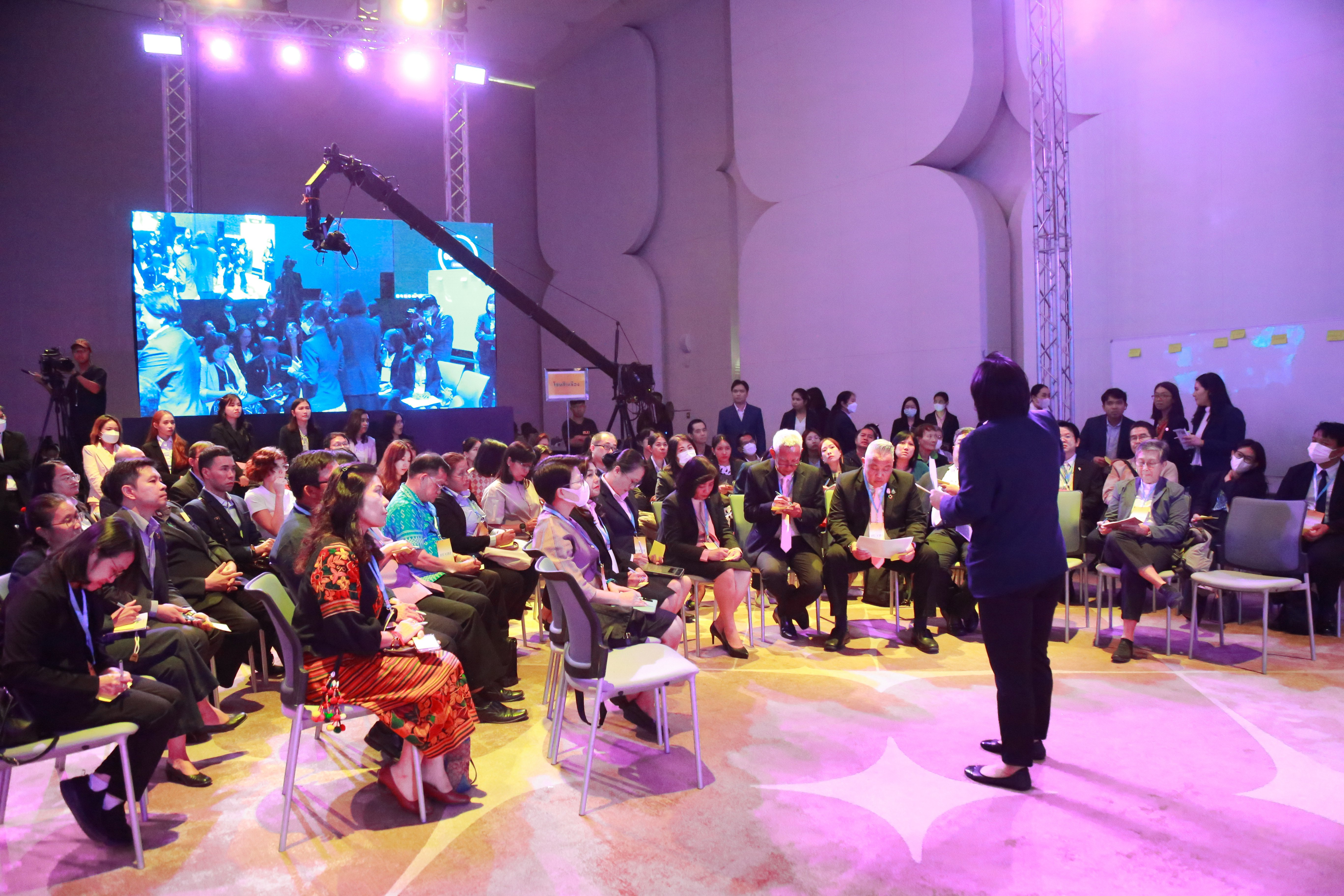 รสอ.ดวงดาว ร่วมประชุมฯ "พัฒนาความมั่นคงครอบครัวไทย ผ่านพ้นภัยวิกฤตประชากร"