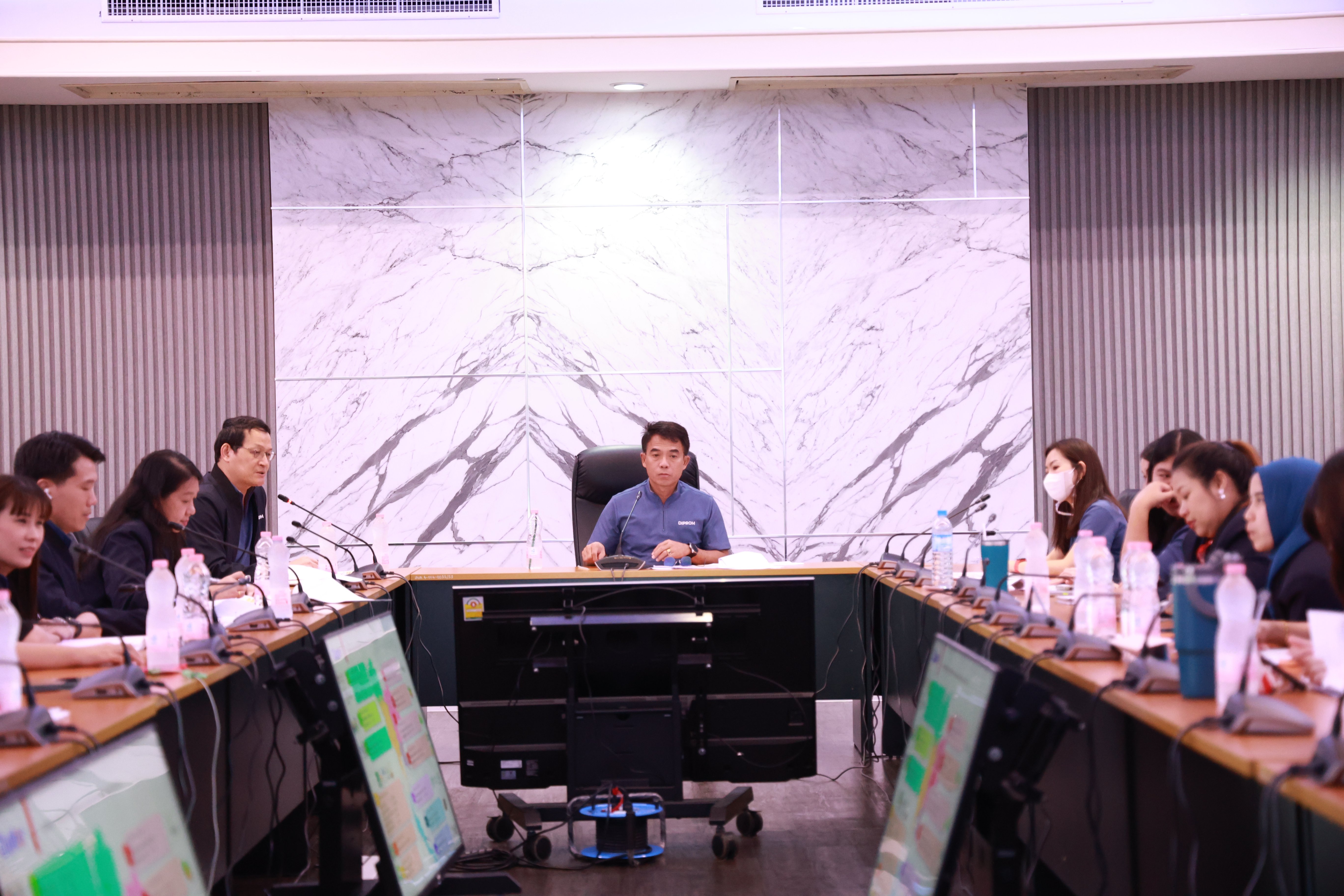 "รสอ.วัชรุน" เตรียมความพร้อมบุคลากร กข.กสอ. มอบไอเดียการทำงานเดินหน้าต่อปีงบ 67