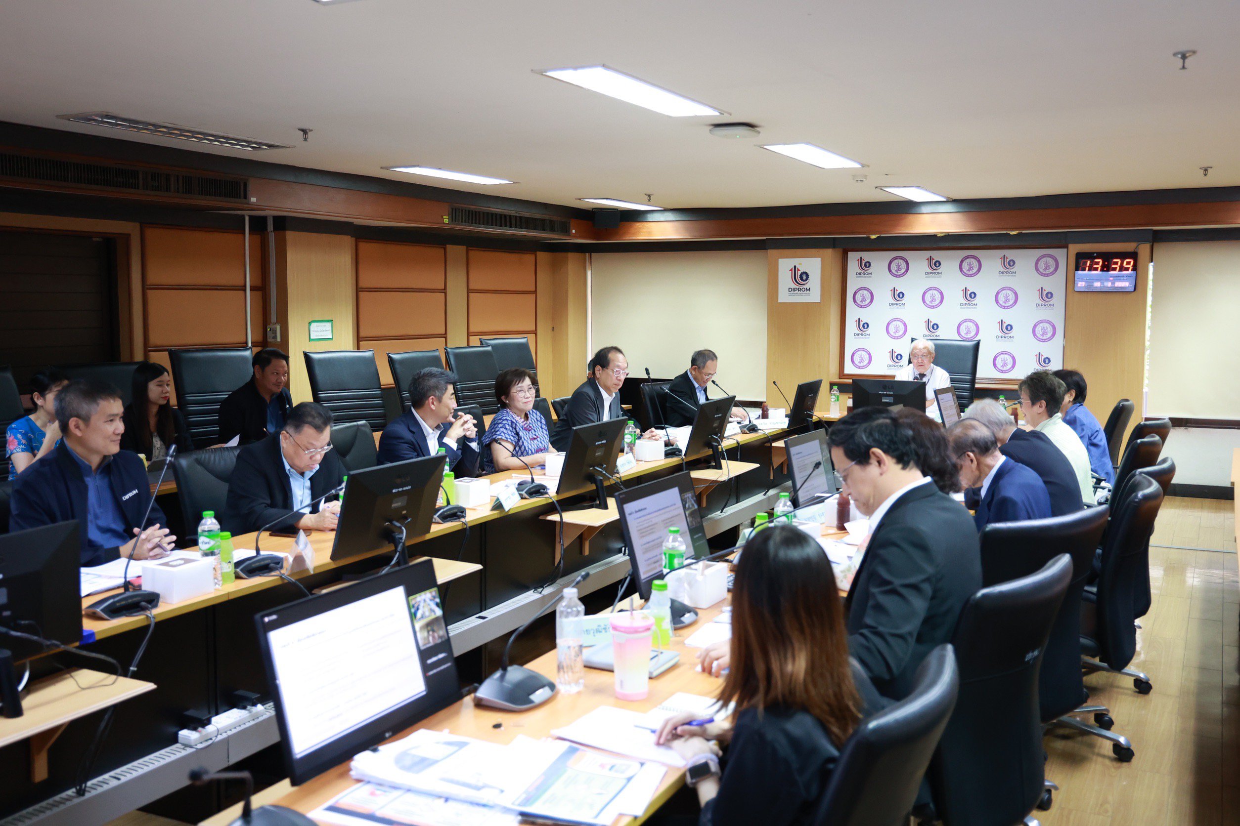 “อธิบดีภาสกร" ร่วมประชุม คณะกรรมการมูลนิธิเพื่อส่งเสริมอุตสาหกรรม ครั้งที่ 1/2567