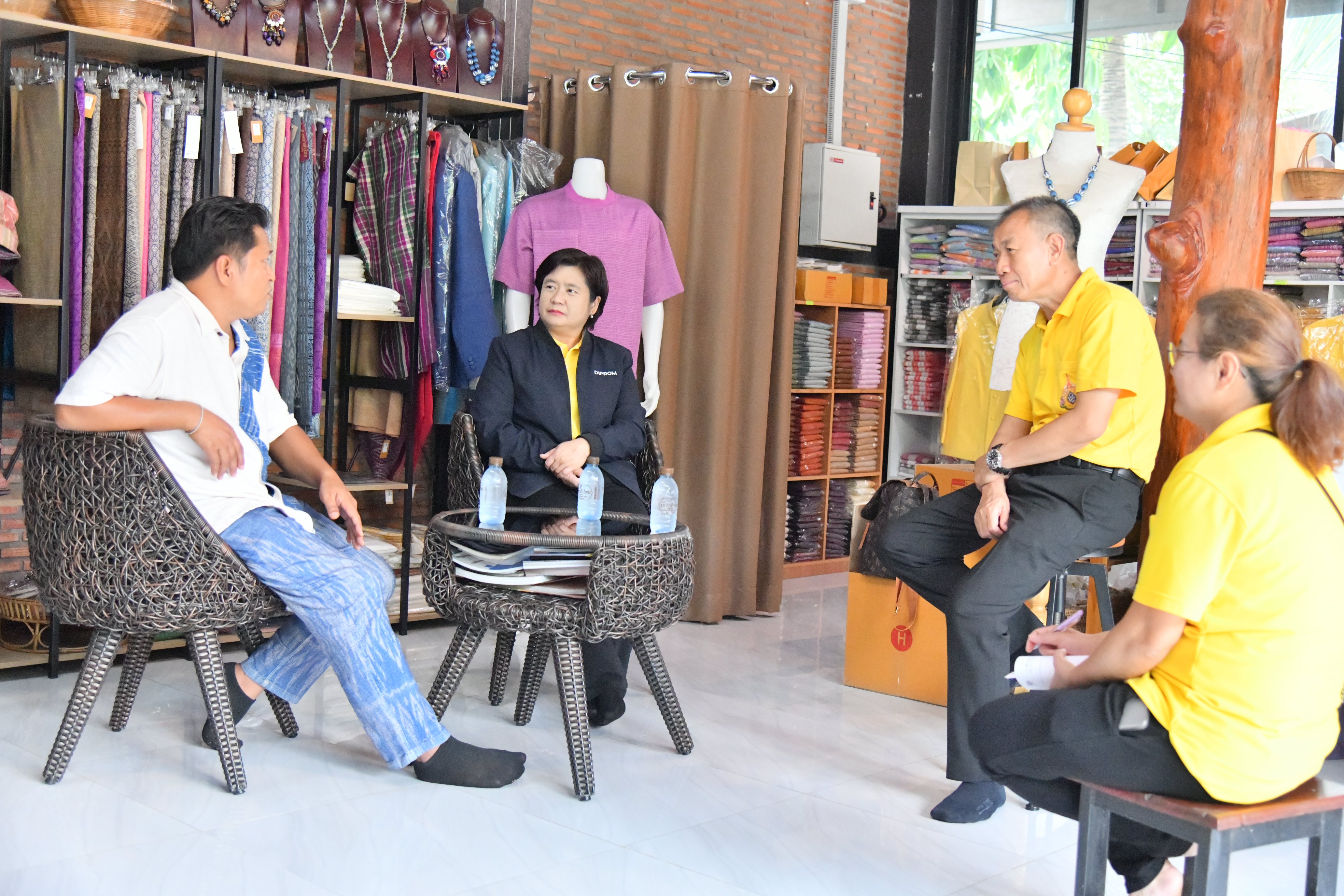 “รสอ.ดวงดาว” ลงพื้นที่ส่งเสริม Soft Power ด้าน Fashion