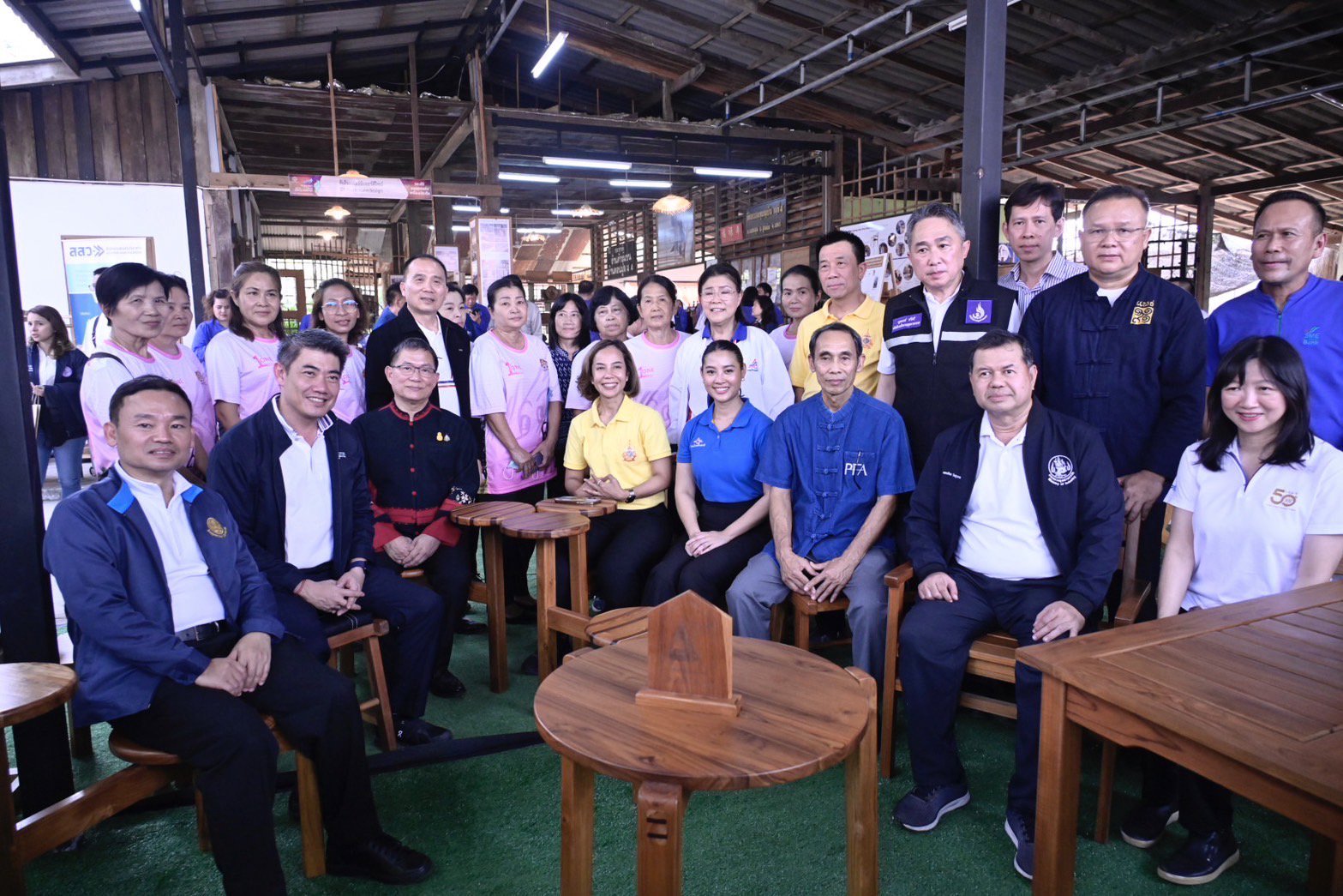 “พิมพ์ภัทรา” แอ่วเมืองเหนือ เยือนถิ่นล้านนา ลุยยกระดับผลิตภัณฑ์ชุมชน สร้างรายได้เพิ่ม