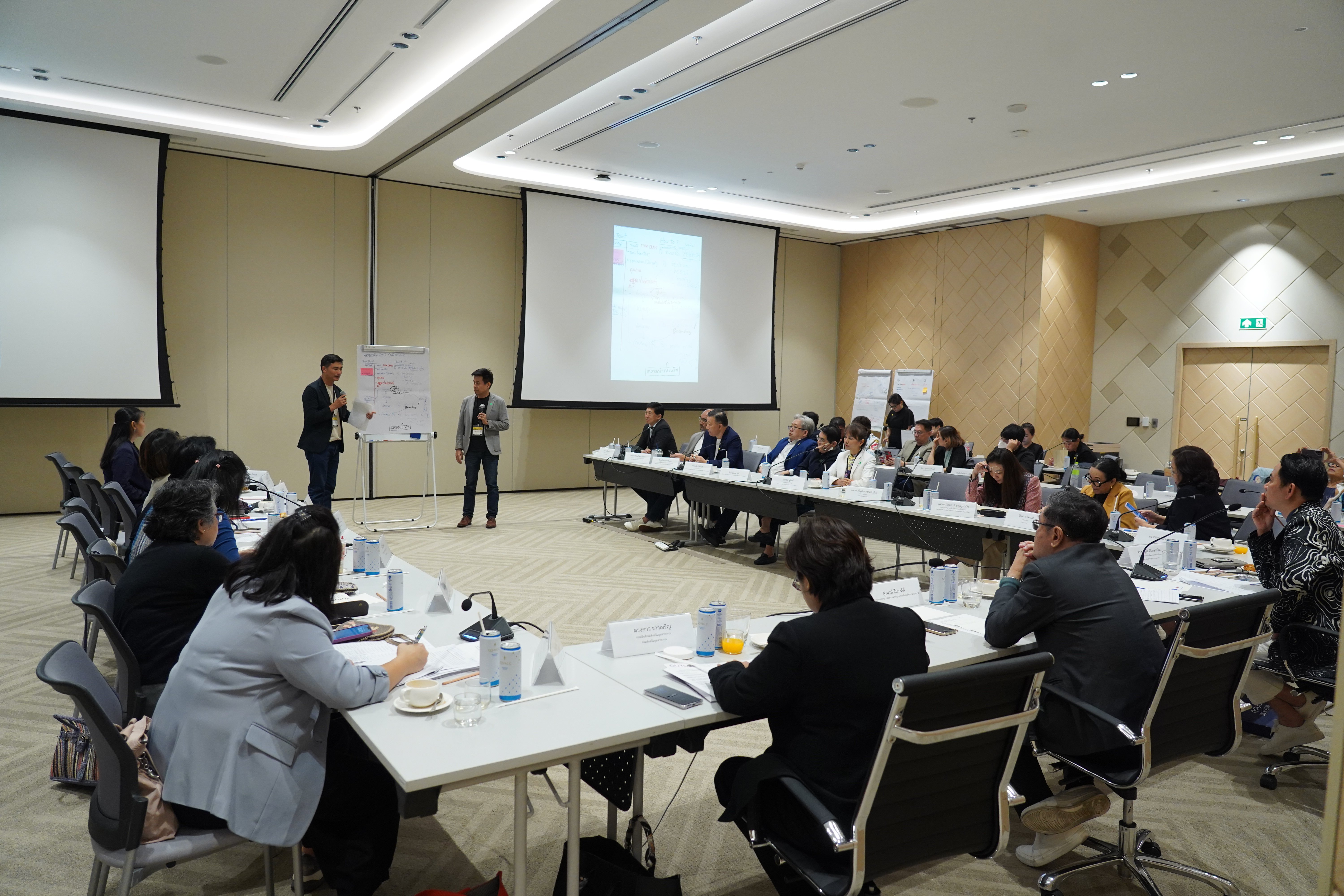 "รสอ.ดวงดาว" พัฒนาหลักสูตร Upskill - Reskill สาขาอุตสาหกรรมแฟชั่น