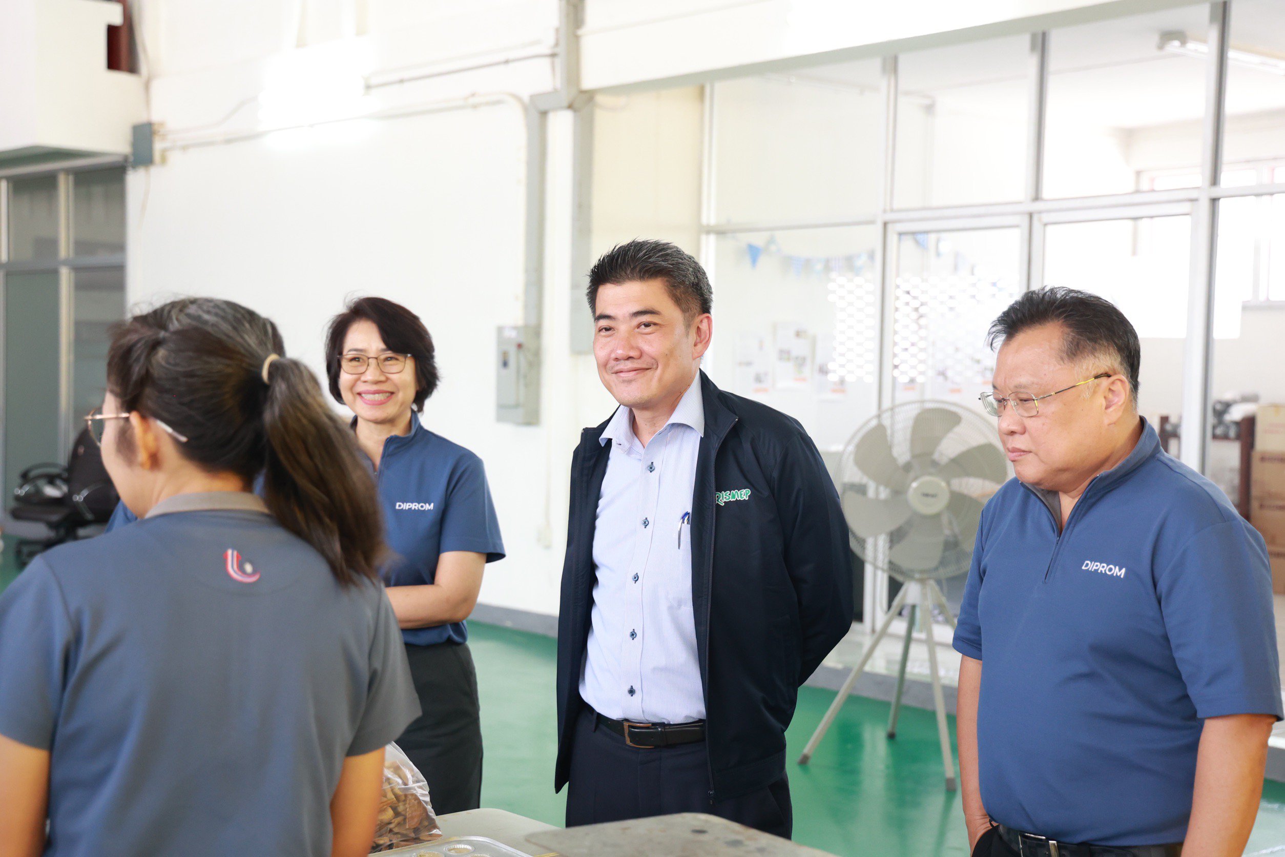 "อธิบดีภาสกร" นำทีมลงพื้นที่ตรวจเยี่ยมศูนย์ส่งเสริมอุตสาหกรรมภาคที่ 8 เมืองสุพรรณ
