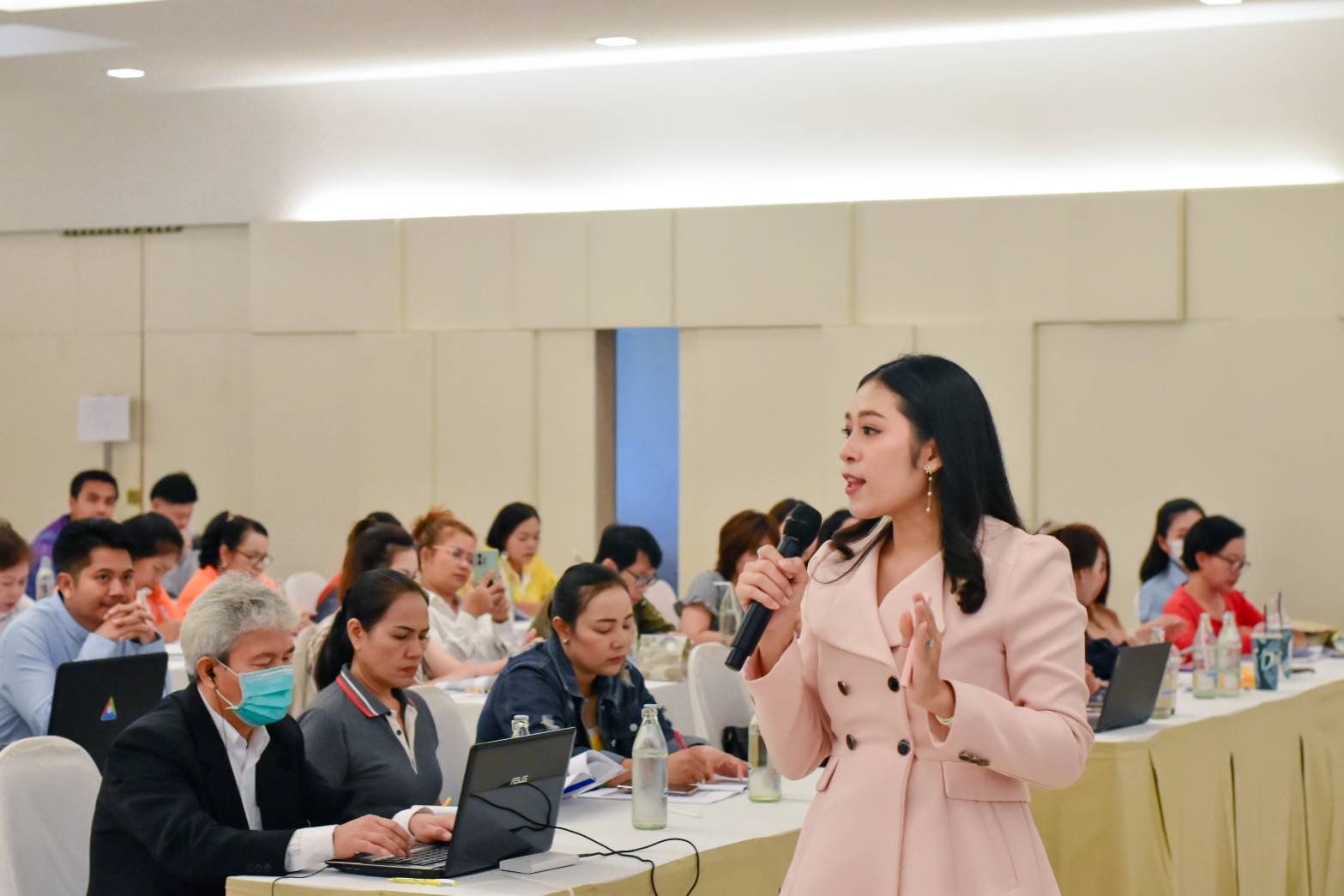 “รสอ.วาที” เปิดงาน SMEs Boost Up ตลาดออนไลน์ด้วย AI Content x Tiktok