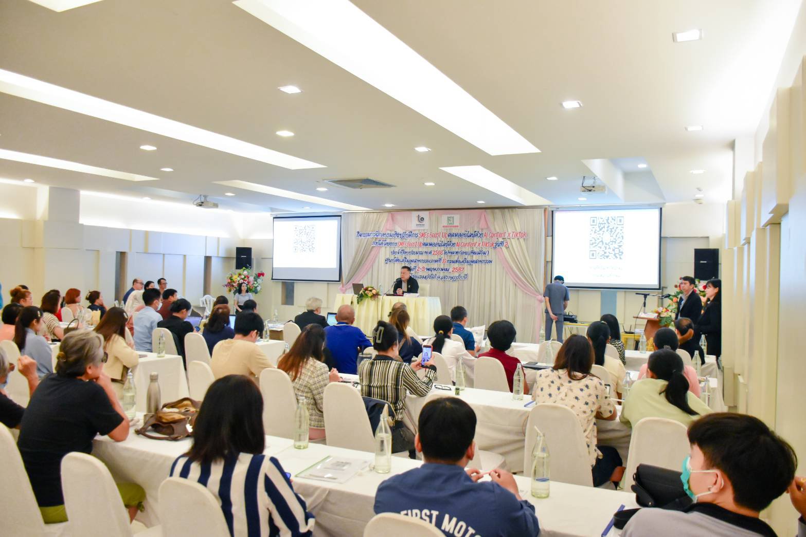 “รสอ.วาที” เปิดงาน SMEs Boost Up ตลาดออนไลน์ด้วย AI Content x Tiktok