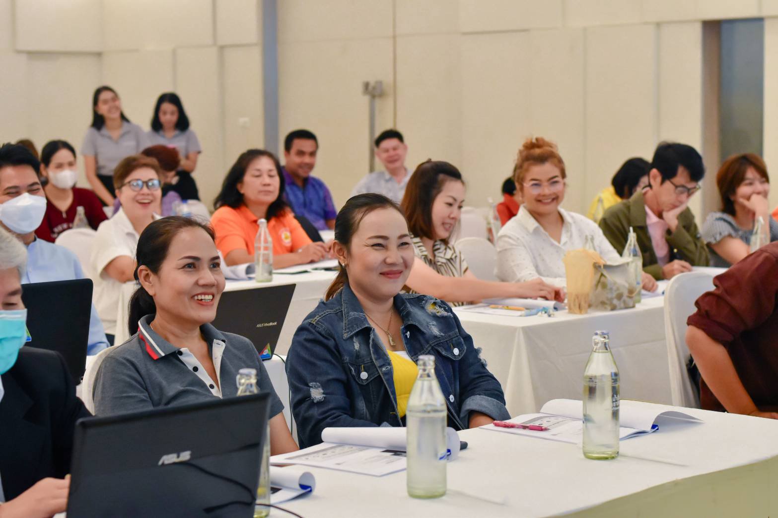 “รสอ.วาที” เปิดงาน SMEs Boost Up ตลาดออนไลน์ด้วย AI Content x Tiktok