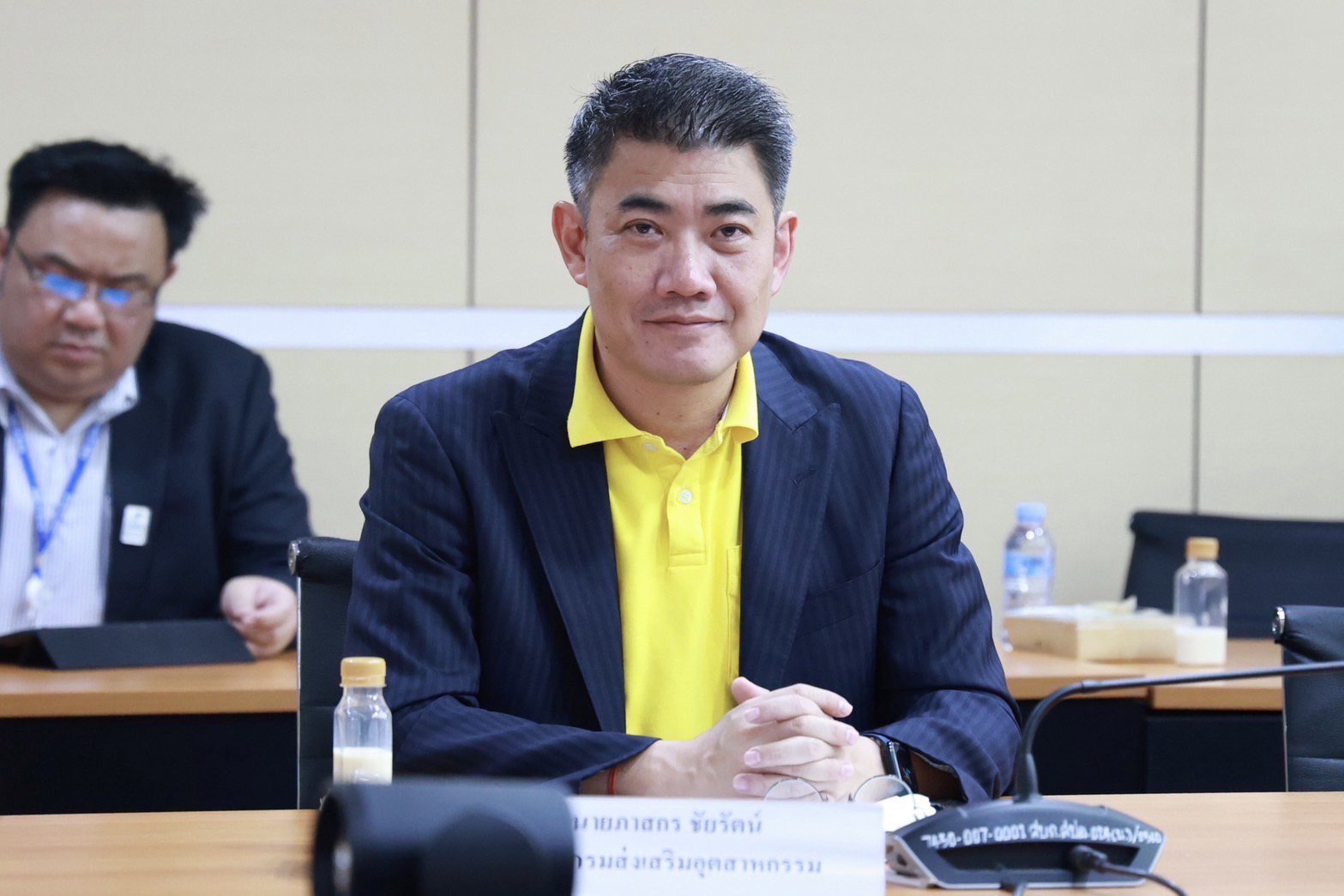 รัฐมนตรีฯ พิมพ์ภัทรา ประชุมผู้บริหาร อก. เร่งขยับความสัมพันธ์ ไทย-ซาอุฯ ผลักดันสินค้าฮาลาลไทยสู่ตลาดซาอุดิอาระเบีย พร้อมรับลูกนายกเตรียมแผน ศูนย์ One Stop Service บริการประชาชน วางแนวทางแก้ปัญหาการจัดการใบอนุญาต รง. 4 แล้วเสร็จใน 30 วัน แนะตรวจสอบสถานประก