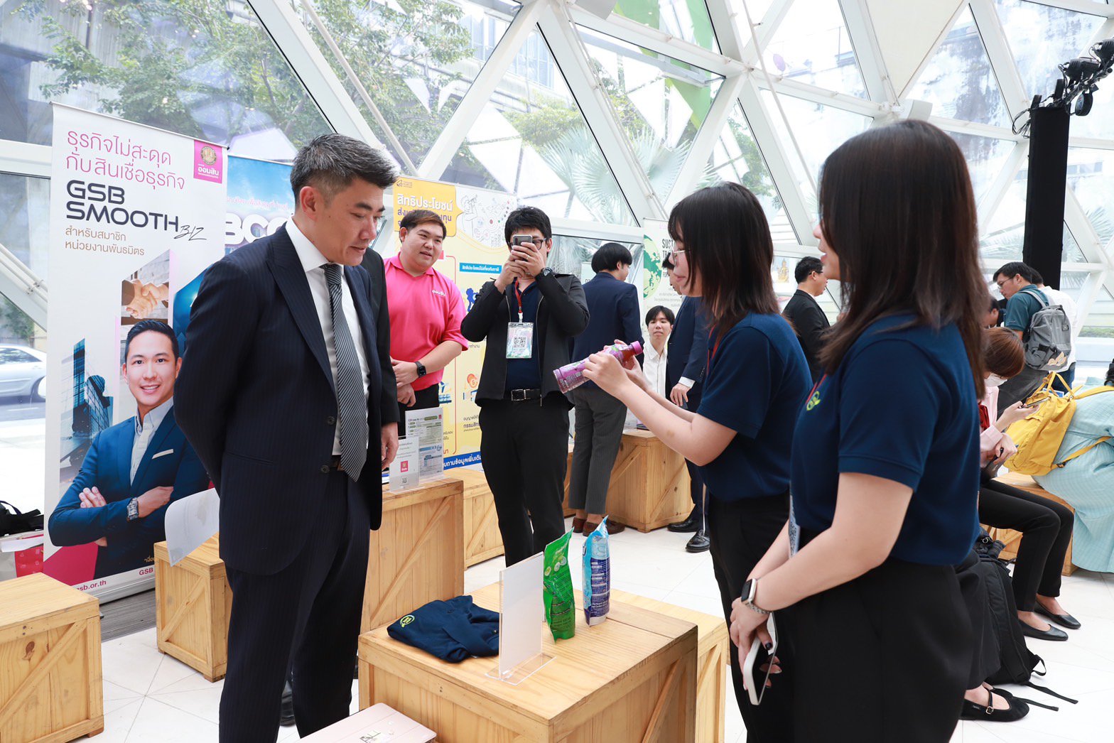 ดีพร้อม โชว์ผลสำเร็จ “BCG Model” นำร่อง 10 กิจการช่วยลดการปล่อยก๊าซเรือนกระจกกว่า 2,000 ตันต่อปี พร้อมขยายผลปี 67 เตรียมเปิดตัวเดือนมิถุนายนนี้