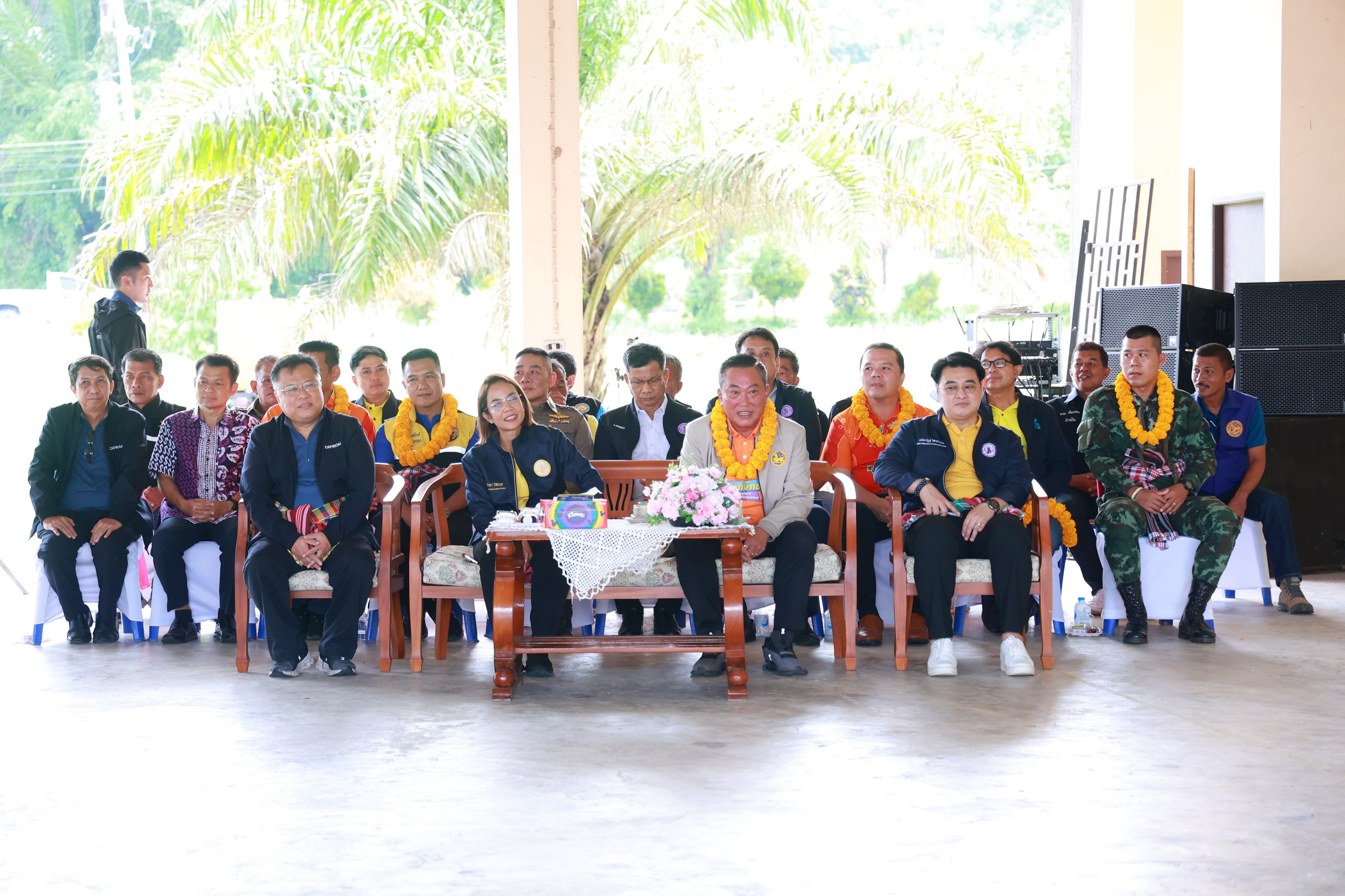"รัฐมนตรีฯ พิมพ์ภัทรา" ลงพื้นที่จังหวัดระนอง ยกระดับเศรษฐกิจชุมชนสู่ความยั่งยืน พร้อมมอบนโยบาย ส่งเสริมอุตสาหกรรม SMEs ให้เติบโต ก้าวสู่สากล