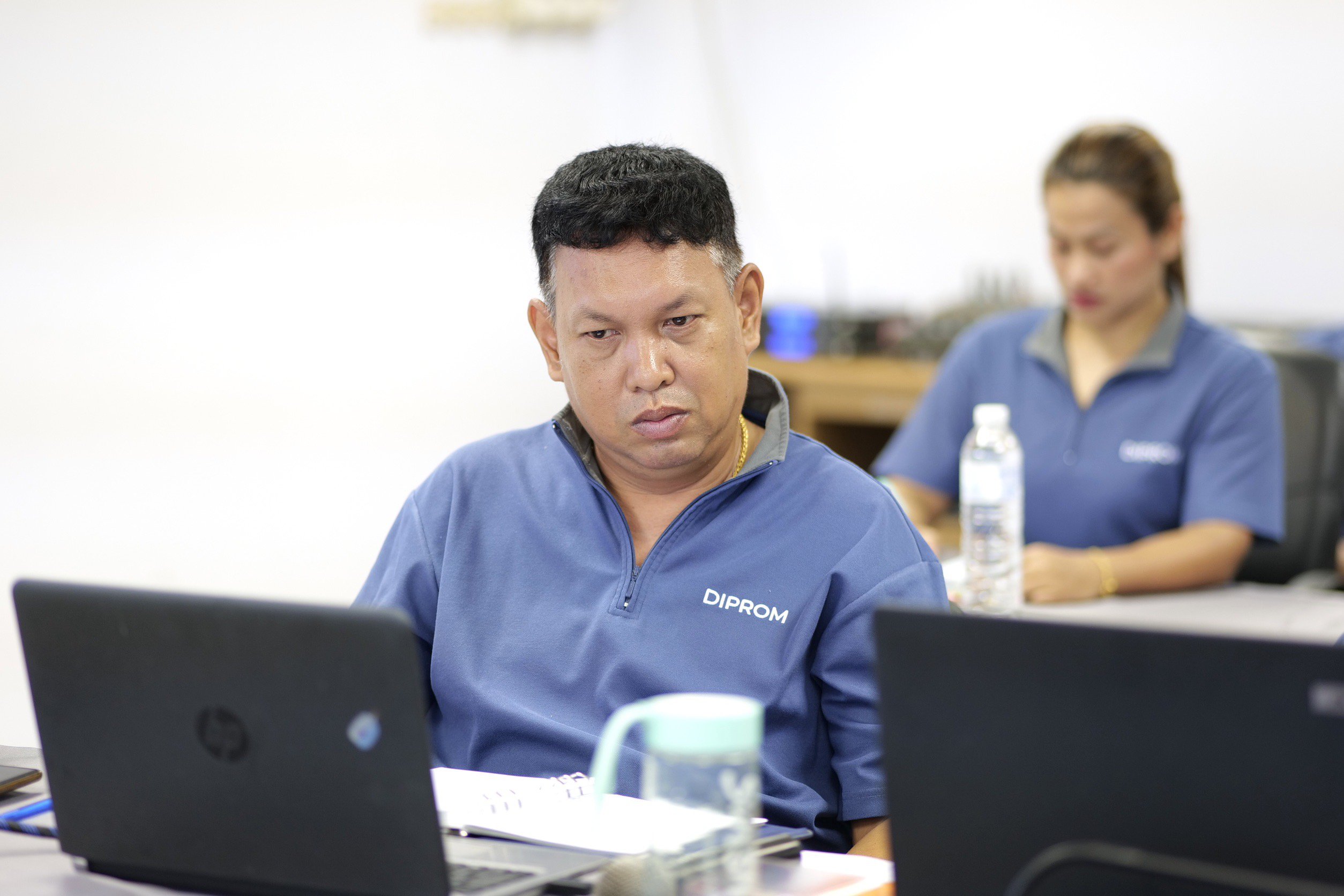 "รสอ.วัชรุน" ลงพื้นที่เมืองชาละวัน มอบนโยบายพร้อมให้กำลังใจเจ้าหน้าที่ดีพร้อม