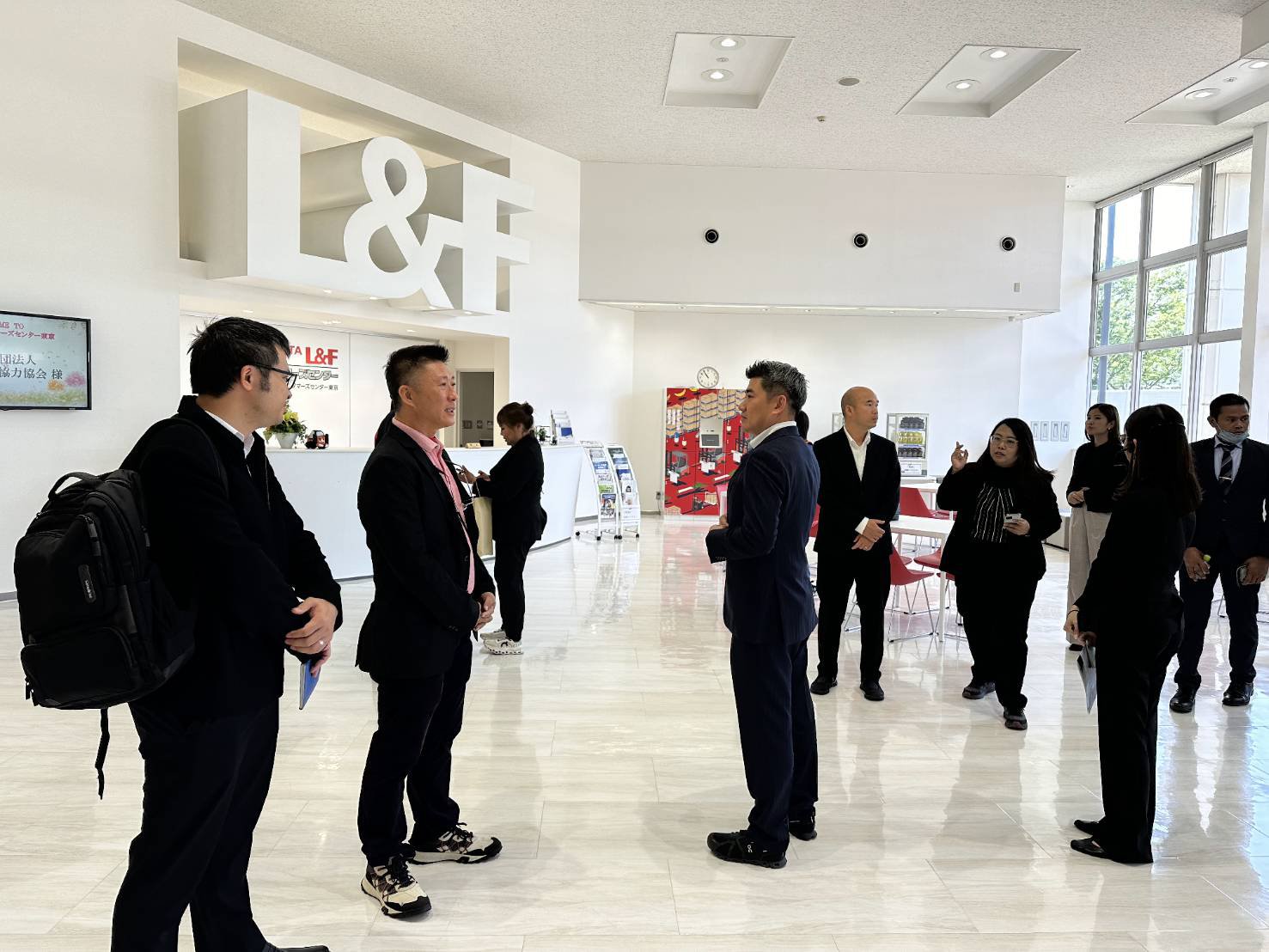 “อธิบดีภาสกร” นำทีมผู้ประกอบการเยี่ยมชมและศึกษาดูงาน Toyota L&F Customer’s Center