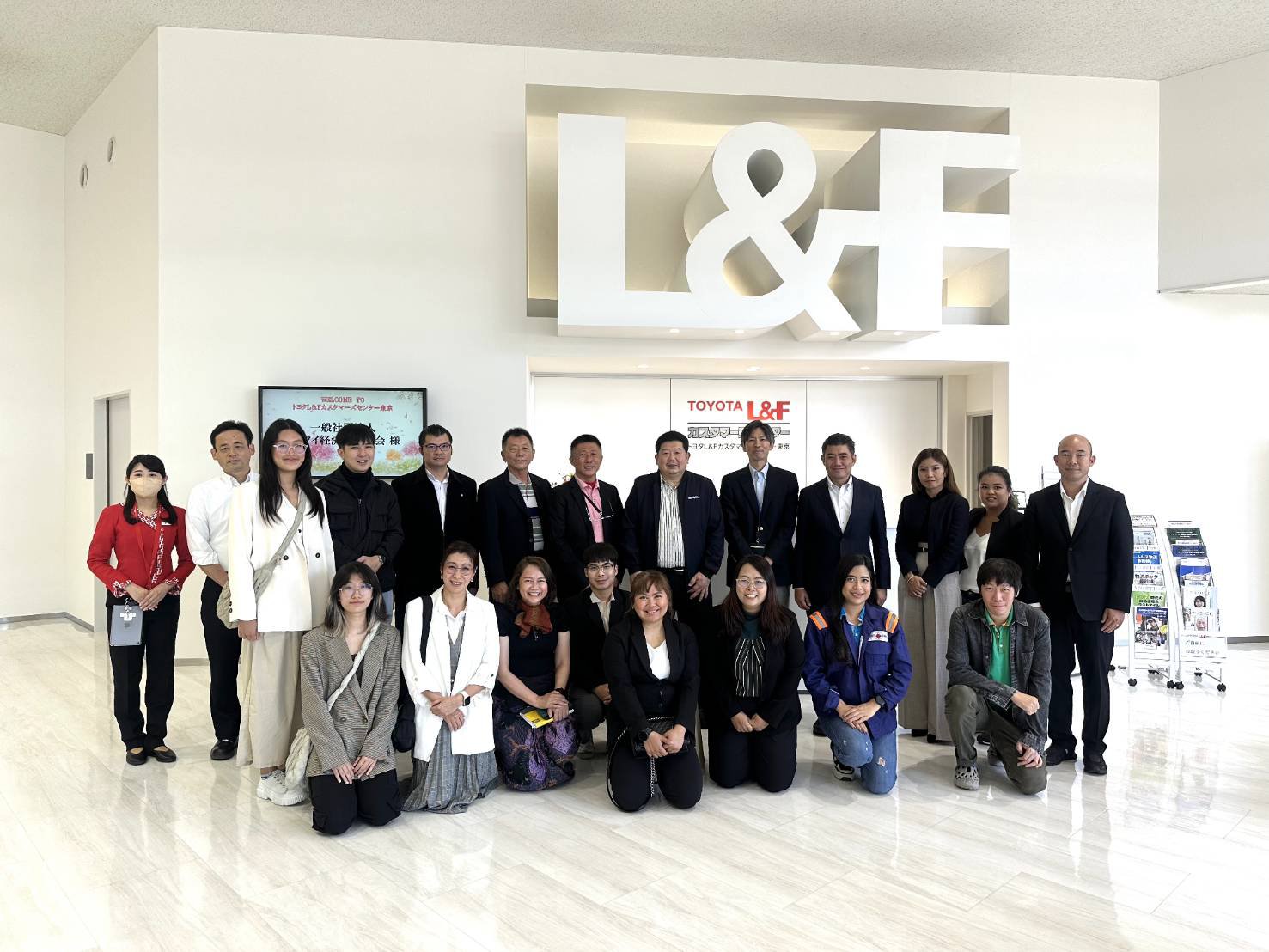 “อธิบดีภาสกร” นำทีมผู้ประกอบการเยี่ยมชมและศึกษาดูงาน Toyota L&F Customer’s Center