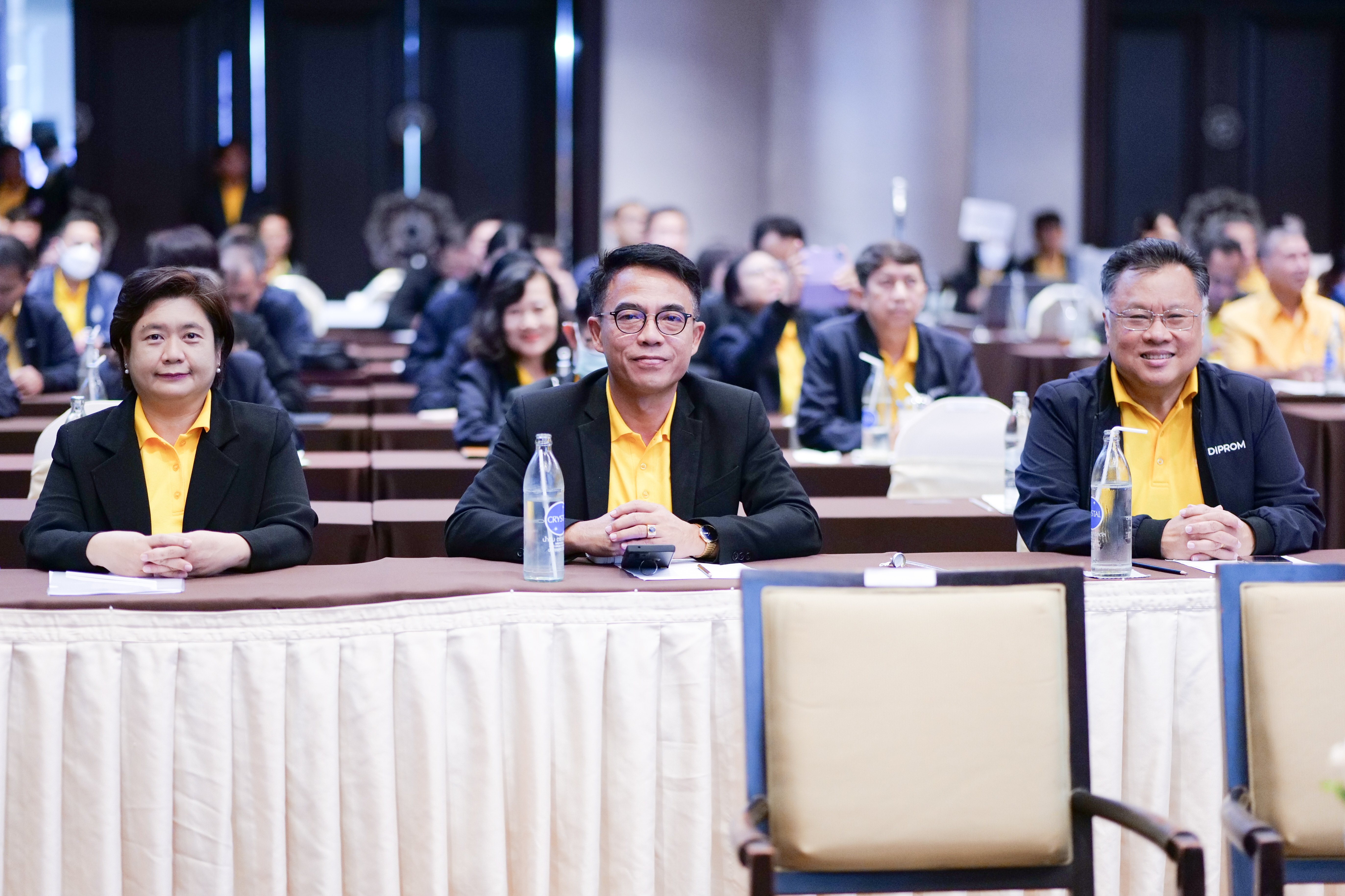 รมว.พิมพ์ภัทรา เร่งเครื่อง ‘ก.อุตสาหกรรม’ มอบนโยบาย ‘รื้อ ลด ปลด สร้าง’ หนุนอุตฯ กระตุ้นเศรษฐกิจไทยตอบโจทย์ตลาดโลก คำนึงถึงประโยชน์และผลกระทบประชาชนเป็นสำคัญ  