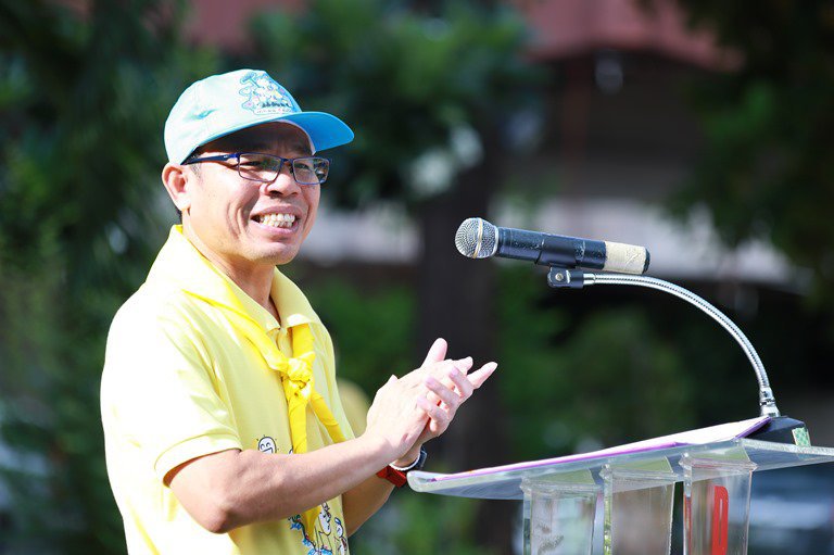 "อธิบดีใบน้อย" นำทีมชาวดีพร้อมรวมพลังจิตอาสาปลูกต้นหญ้าแฝก จำนวน 100,000 ต้น