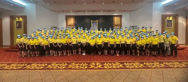 "ดีพร้อม" ร่วมพิธีรับมอบหมวก และผ้าพันคอจิตอาสาพระราชทานในโครงการจิตอาสา "เราทำดี ด้วยหัวใจ"