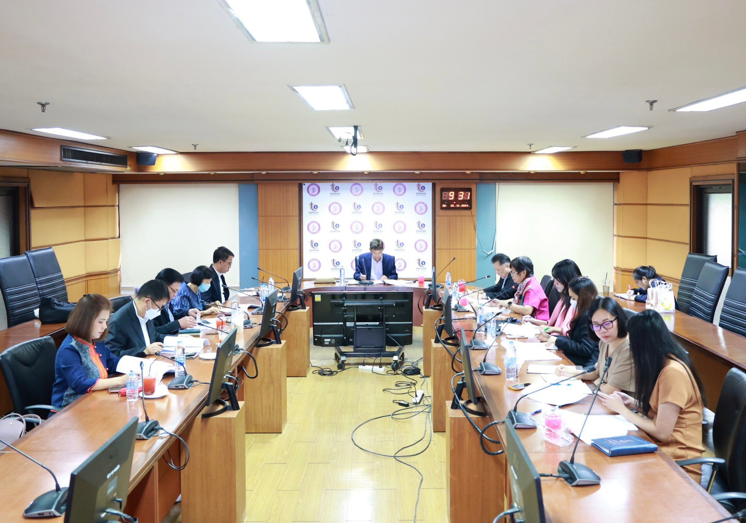 ดีพร้อม ประชุมคณะกรรมการจริยธรรมฯ รายงานผลความสำเร็จ