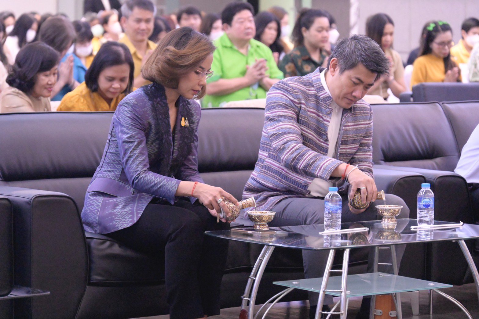 รมว.พิมพ์ภัทรา ร่วมกิจกรรมเสริมสร้างจริยธรรมฯ และทำบุญเนื่องในวันปีใหม่ 2567 ของดีพร้อม