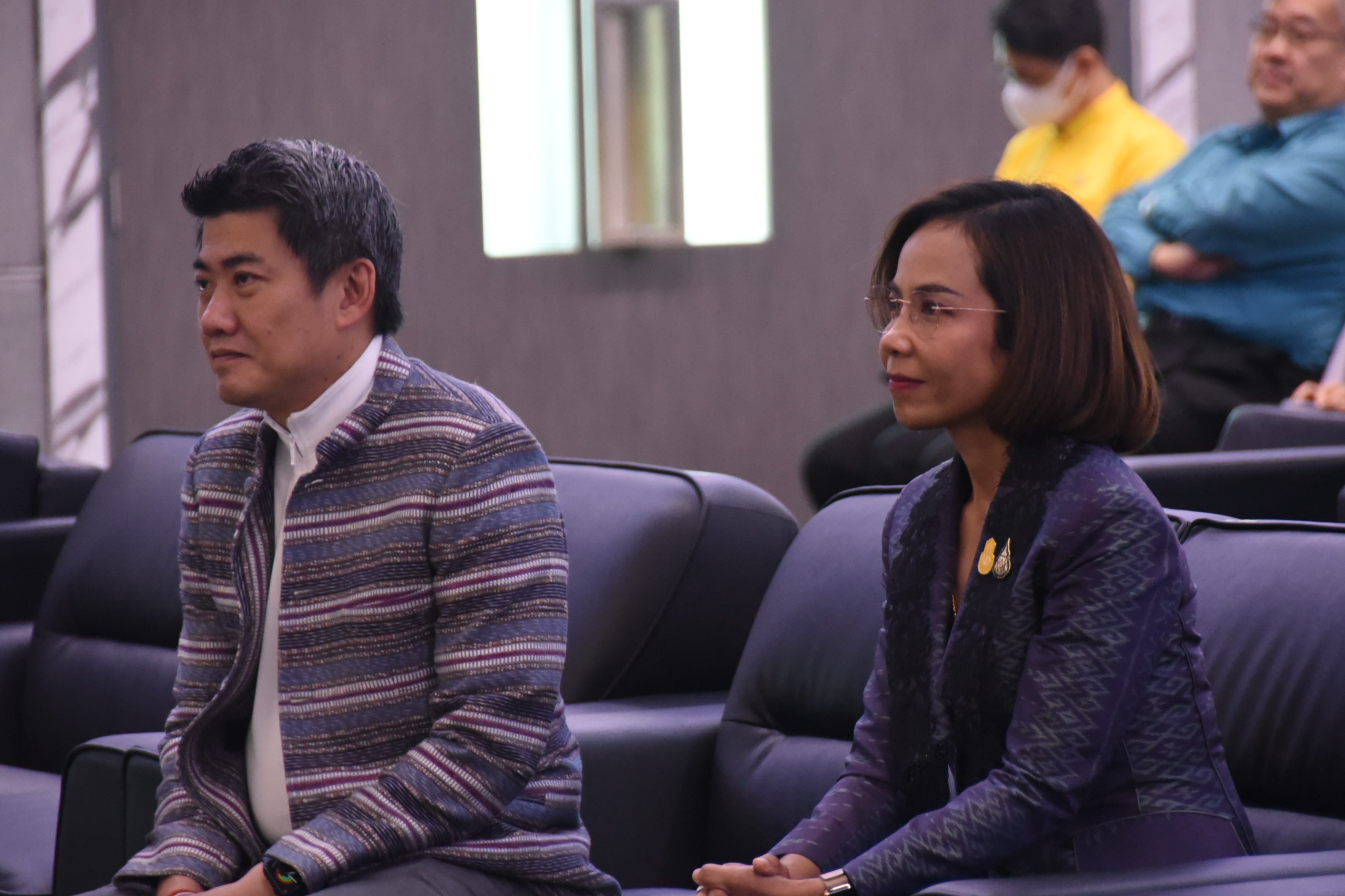 รมว.พิมพ์ภัทรา ร่วมกิจกรรมเสริมสร้างจริยธรรมฯ และทำบุญเนื่องในวันปีใหม่ 2567 ของดีพร้อม
