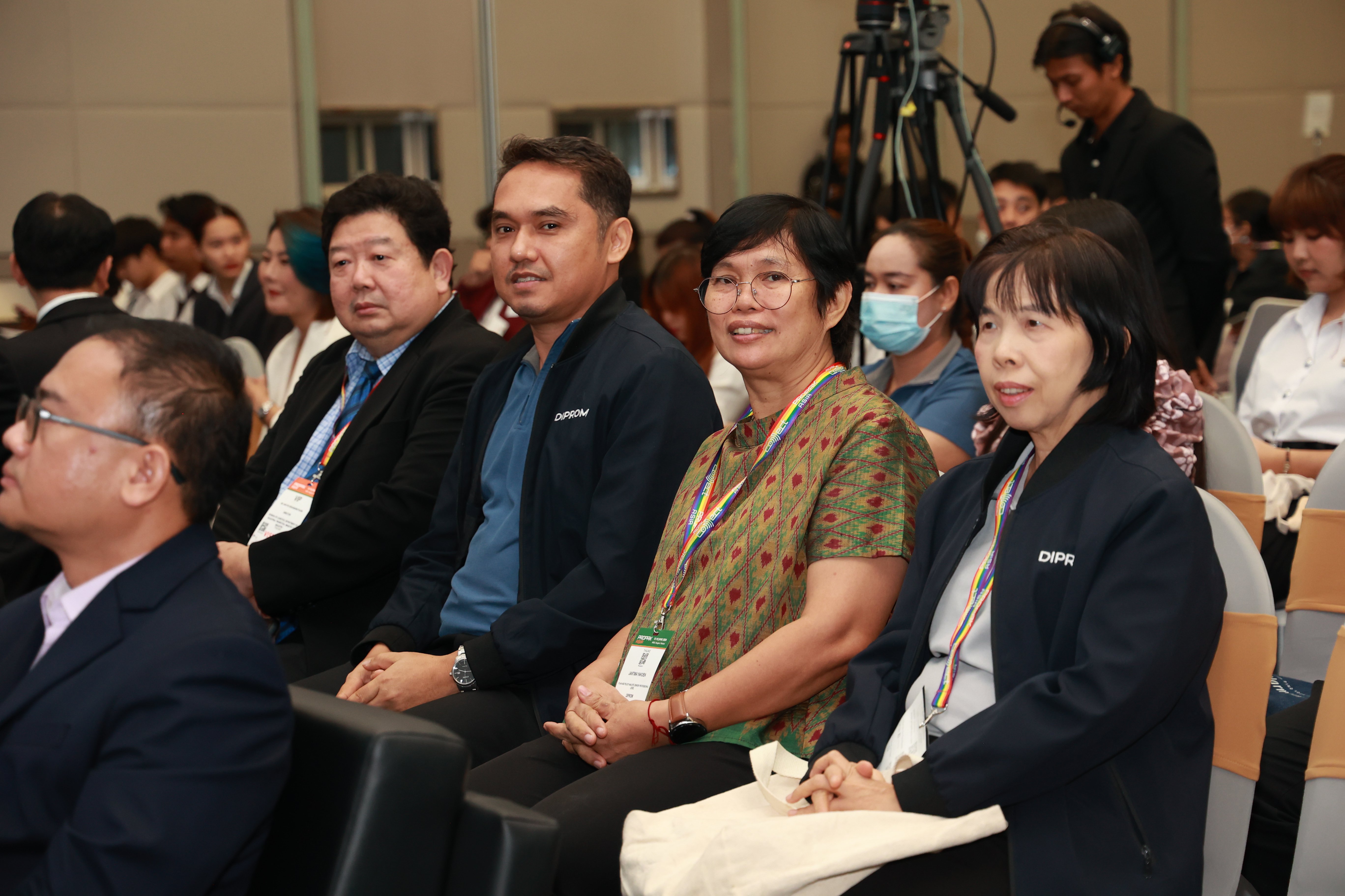 ดีพร้อม ชู 54 สุดยอดบรรจุภัณฑ์ “วิถีไทย (Being Thai)” สู่ซอฟต์พาวเวอร์ สร้างอัตลักษณ์ไทยผ่านบรรจุภัณฑ์ ในงาน “ThaiStar Packaging Awards 2024 
