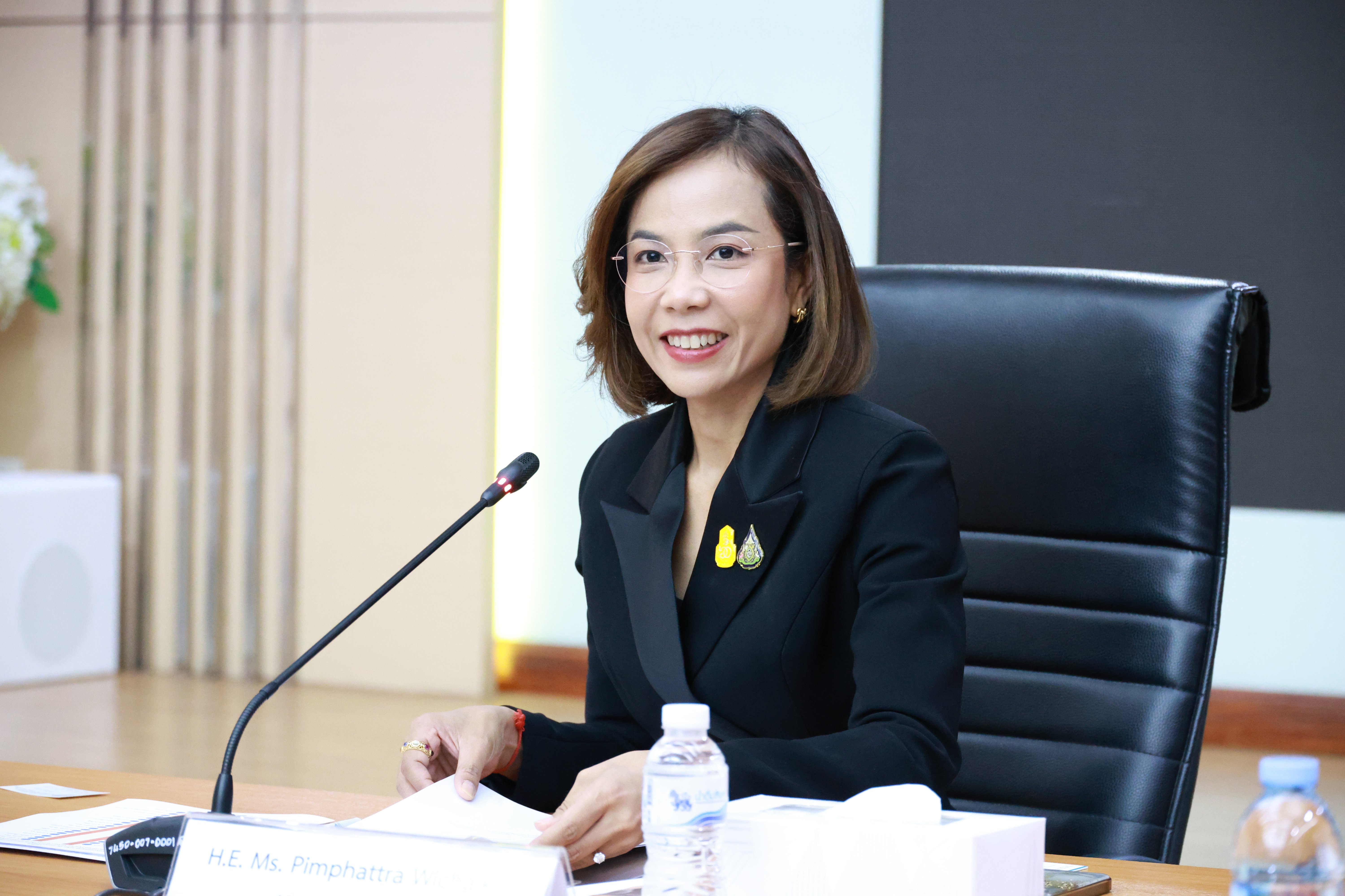 รมว.พิมพ์ภัทรา หารือ สมาคมพันธมิตรกฎหมายไทย-จีน สร้างความเชื่อมั่นนักลงทุนจีนในไทย พร้อมรองรับการส่งเสริมนักลงทุนหน้าใหม