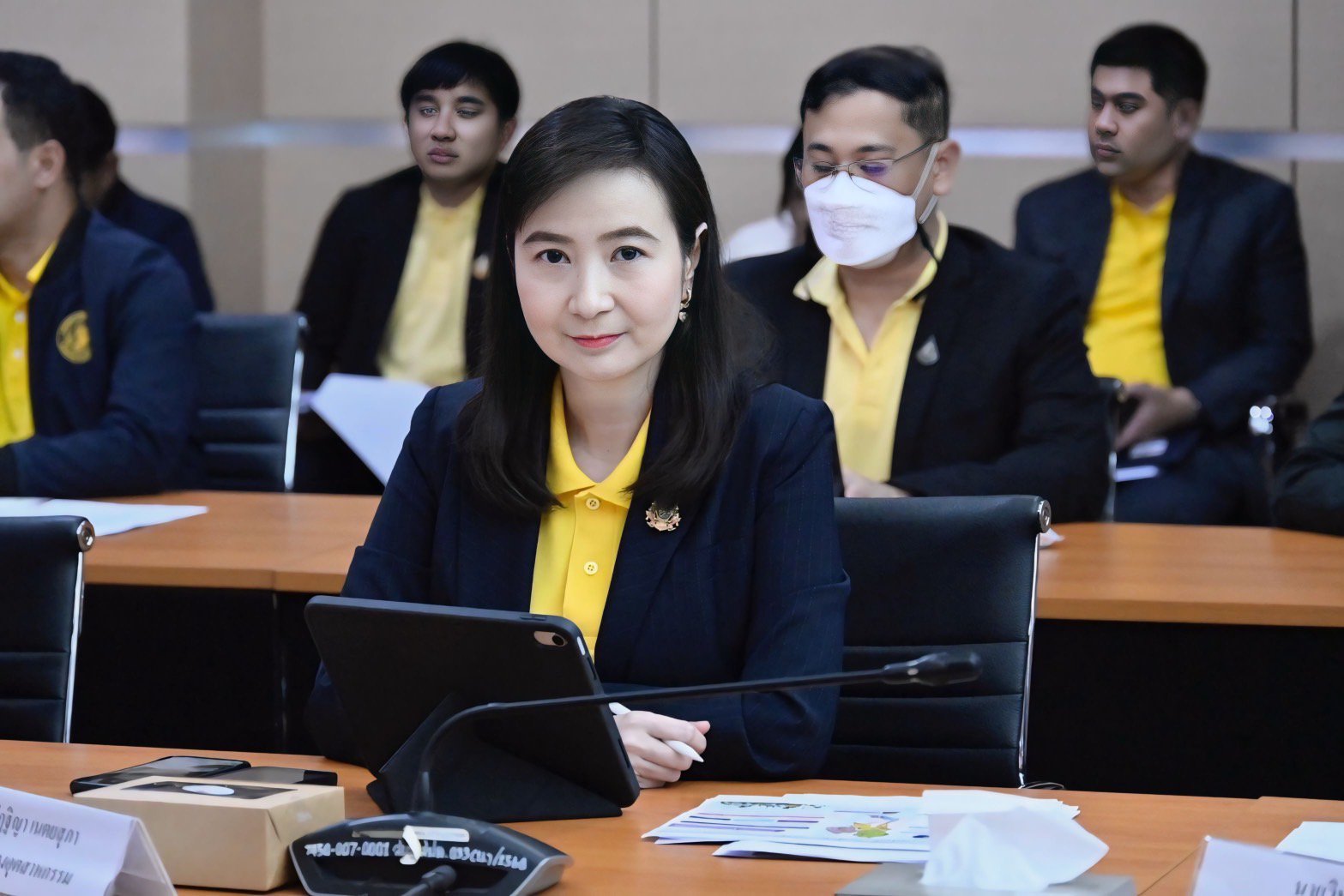 “รมว.พิมพ์ภัทรา” นั่งหัวโต๊ะ ประชุมผู้บริหาร อก. เผย “นายกฯ” กำชับ เร่งใช้มาตรการกระตุ้นการลงทุนเพิ่ม GDP ประเทศ ย้ำดูแลเสริมแกร่งเอสเอ็มอีให้เข้าถึงแหล่งเงินทุน จัดการน้ำในพื้นที่ EEC รวมทั้งควบคุมกระบวนการโรงงานแก้ปัญหาราคาปาล์มตกต่ำ   