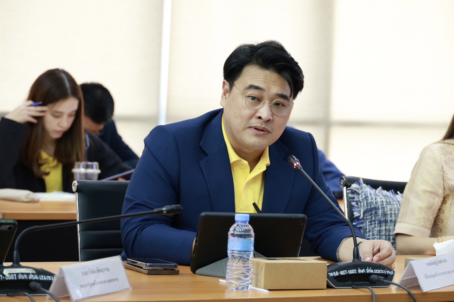 “รมว.พิมพ์ภัทรา” นั่งหัวโต๊ะ ประชุมผู้บริหาร อก. เผย “นายกฯ” กำชับ เร่งใช้มาตรการกระตุ้นการลงทุนเพิ่ม GDP ประเทศ ย้ำดูแลเสริมแกร่งเอสเอ็มอีให้เข้าถึงแหล่งเงินทุน จัดการน้ำในพื้นที่ EEC รวมทั้งควบคุมกระบวนการโรงงานแก้ปัญหาราคาปาล์มตกต่ำ   