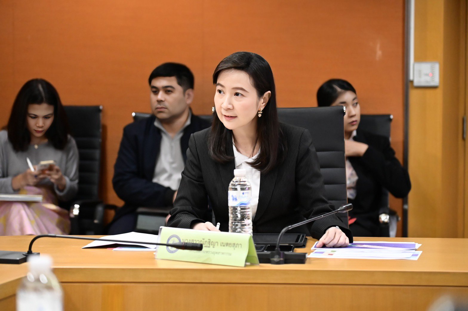ปลัดฯ ณัฐพล นั่งหัวโต๊ะ ติดตามเร่งรัดการใช้จ่ายงบประมาณรายจ่ายประจำปี 67 ของ อก. ให้เป็นไปตามเป้าหมาย และใช้จ่ายอย่างคุ้มค่าและเกิดประโยชน์สูงสุด