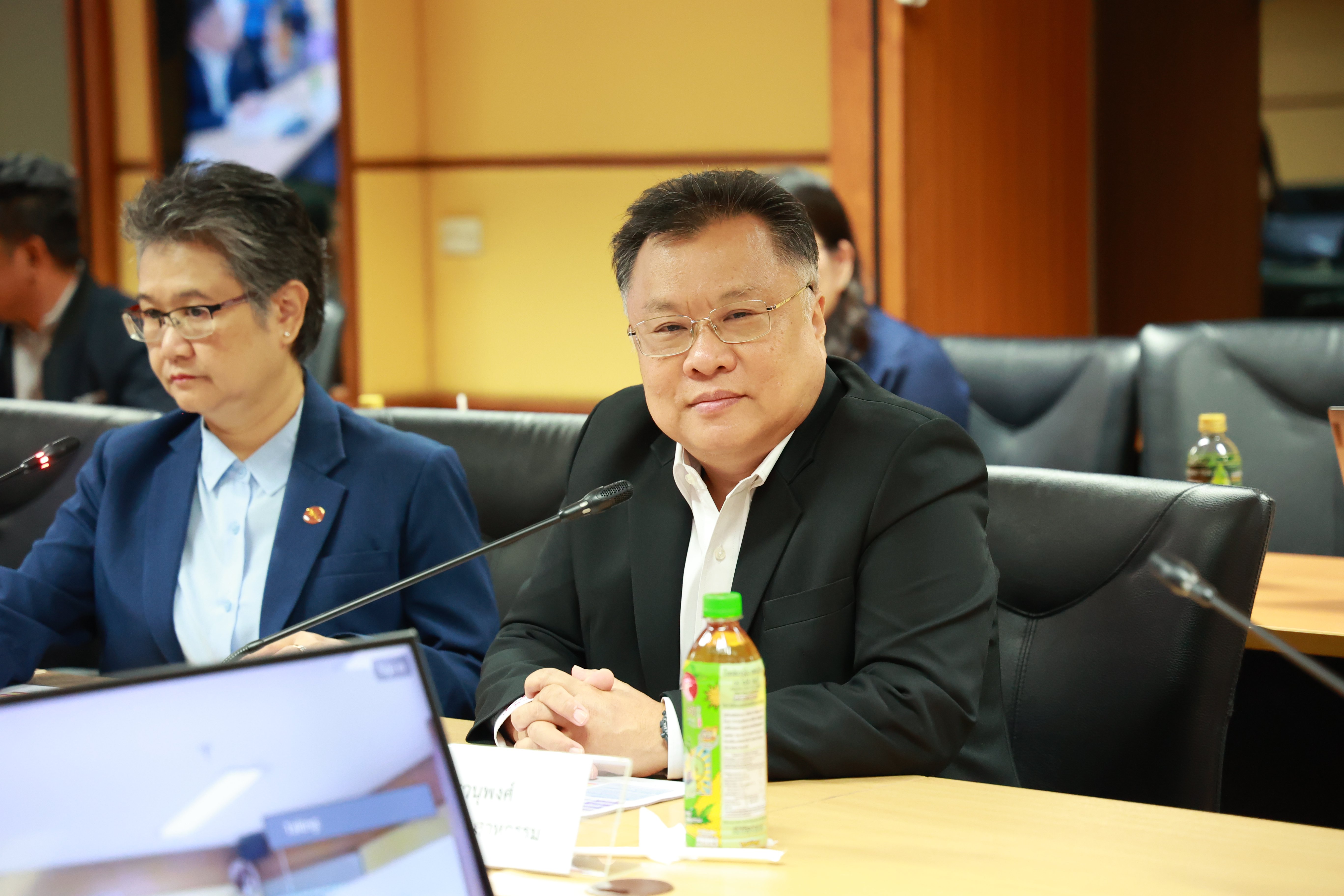 "ดีพร้อม" ประชุมเร่งรัดติดตามการใช้จ่ายงบฯ และผลดำเนินงาน ปี 2567