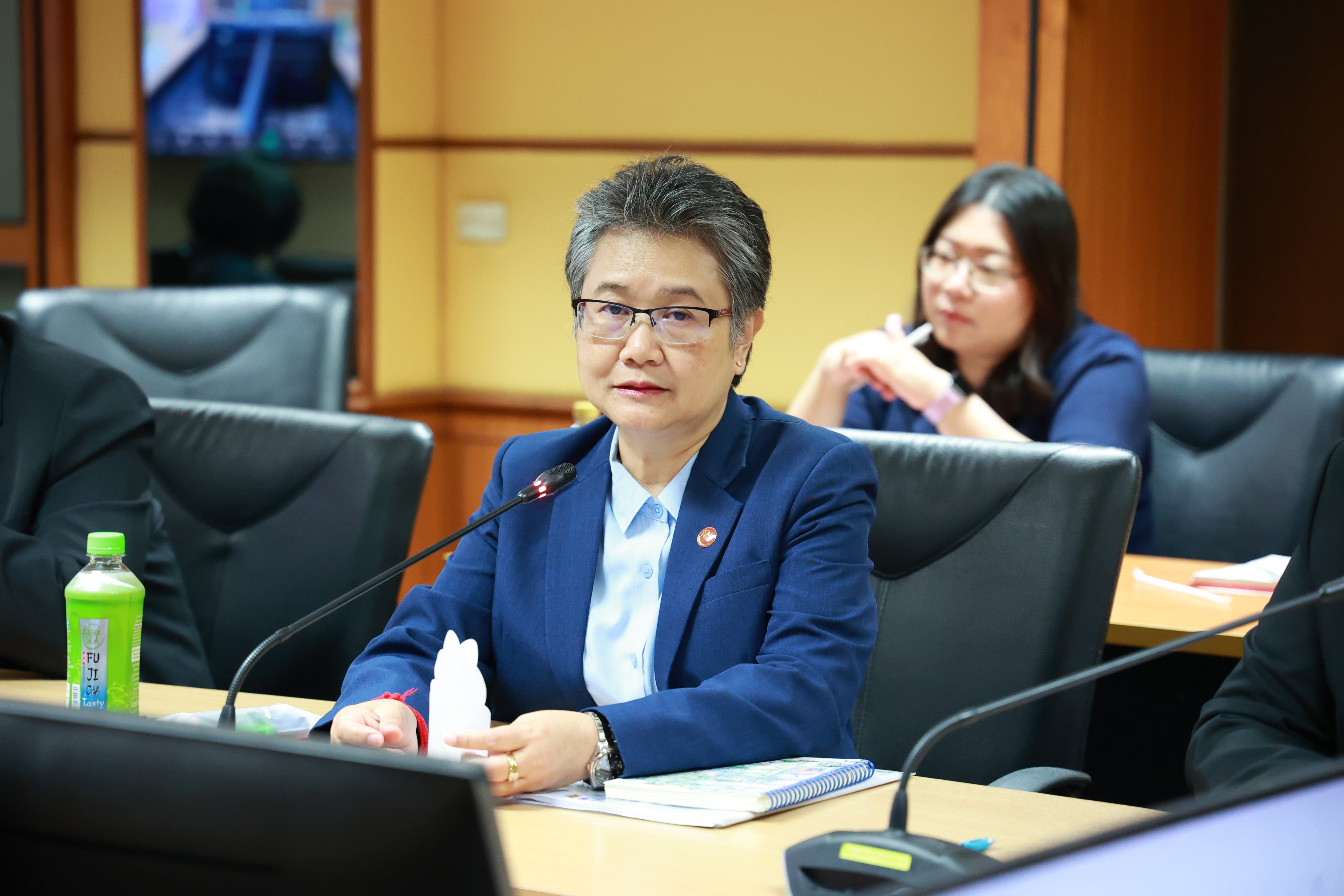 "ดีพร้อม" ประชุมเร่งรัดติดตามการใช้จ่ายงบฯ และผลดำเนินงาน ปี 2567