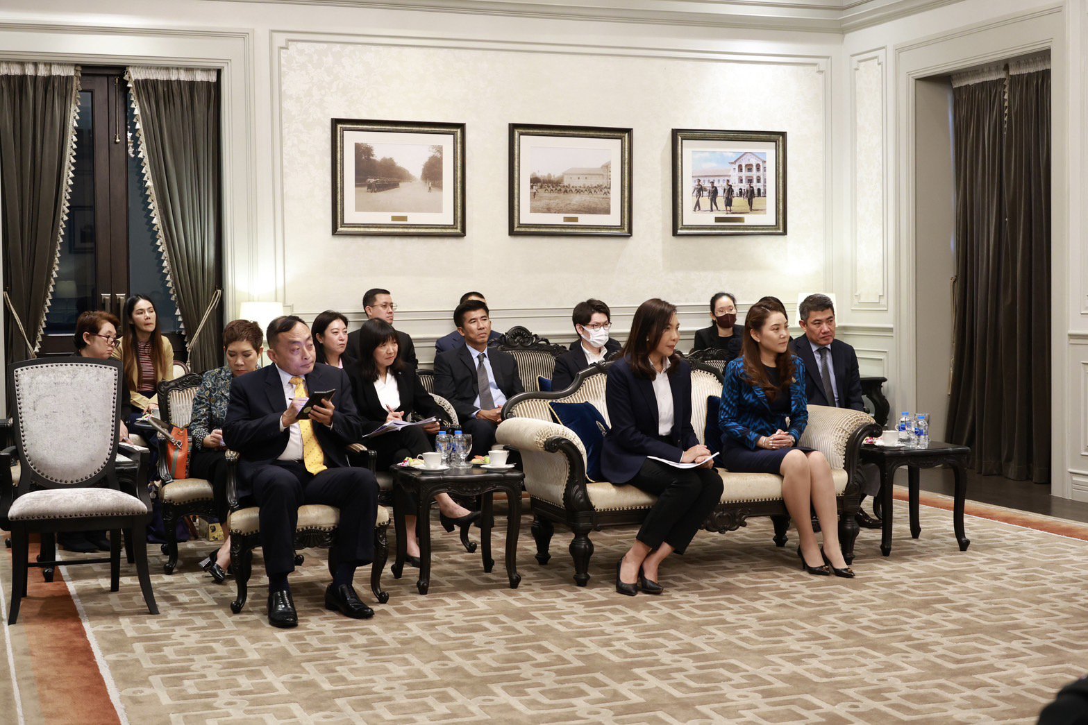 “พิมพ์ภัทรา” หารือ “ผบ.ทบ.” พัฒนาอุตสาหกรรมฮาลาลในพื้นที่ 3 จังหวัดชายแดนใต้ พร้อมสนับสนุนแนวทางพัฒนาอาชีพให้กับทหารหลังปลดประจำการ