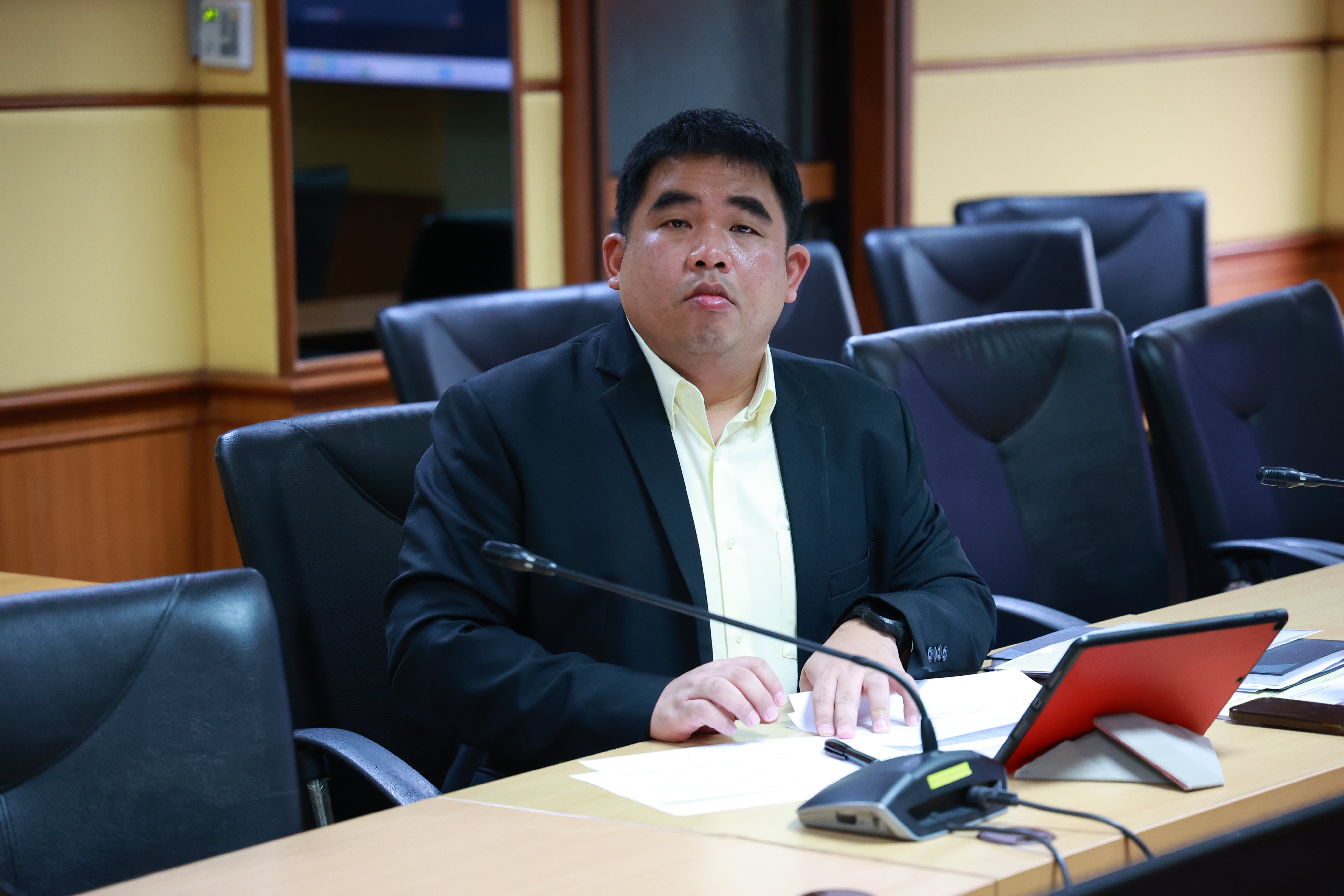 "รสอ.วาที" ประชุมติดตามผลการดำเนินงานหน่วยงานภายใต้การกำกับดูแล